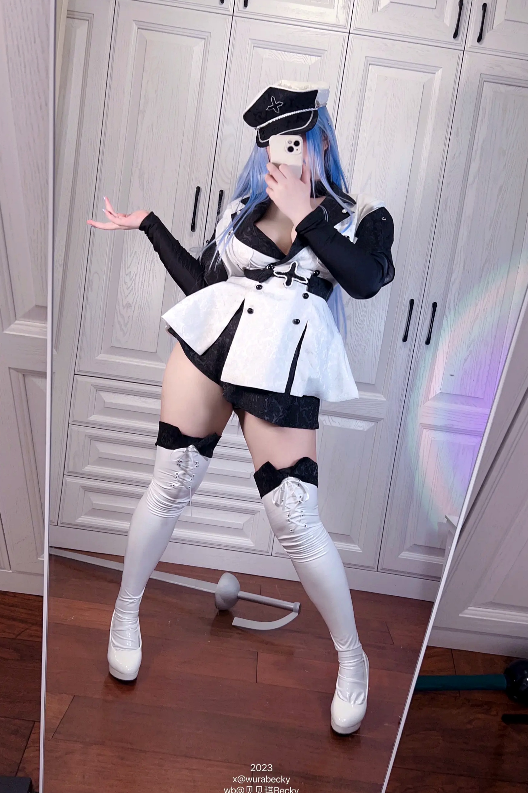 Gallery - 贝贝琪Becky艾斯德斯角色扮演私房写真，火辣身材制服诱惑大尺度作品角色扮演人间胸器私房照大尺度 女神私房照_秀色女神 - image 8