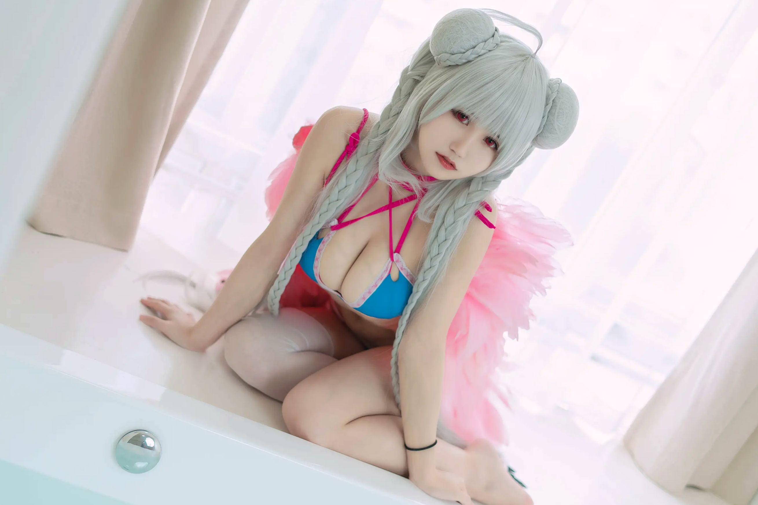 Gallery - 小仓千代w《碧蓝航线》可畏泳装COS，浴室私房角色扮演高清写真[20P]角色扮演比基尼浴室诱惑萝莉 女神私房照_秀色女神 - image 3