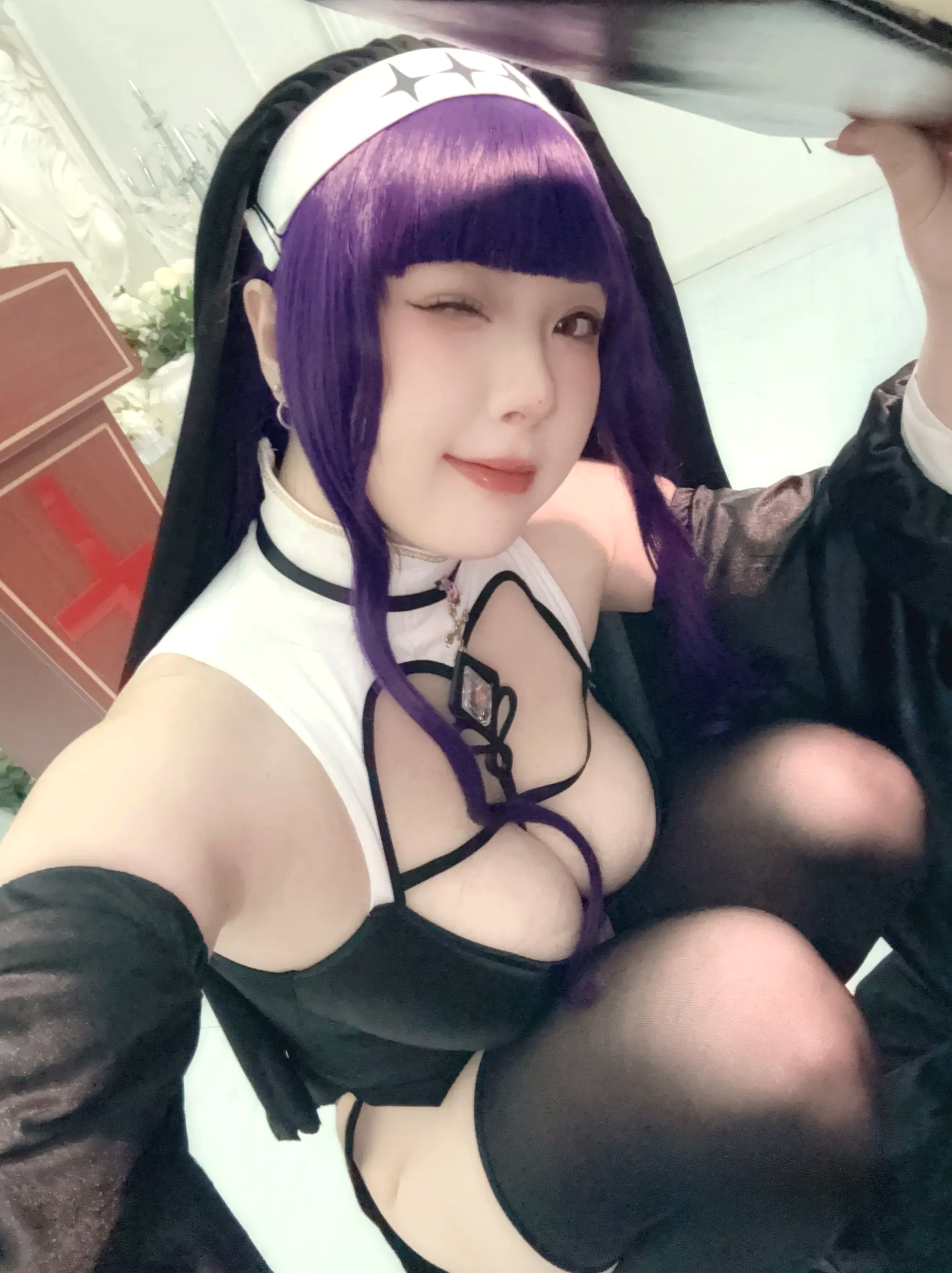 皮皮奶可可爱了啦 - 葬送的芙莉莲 菲伦修女 性感制服私房照 [87P]