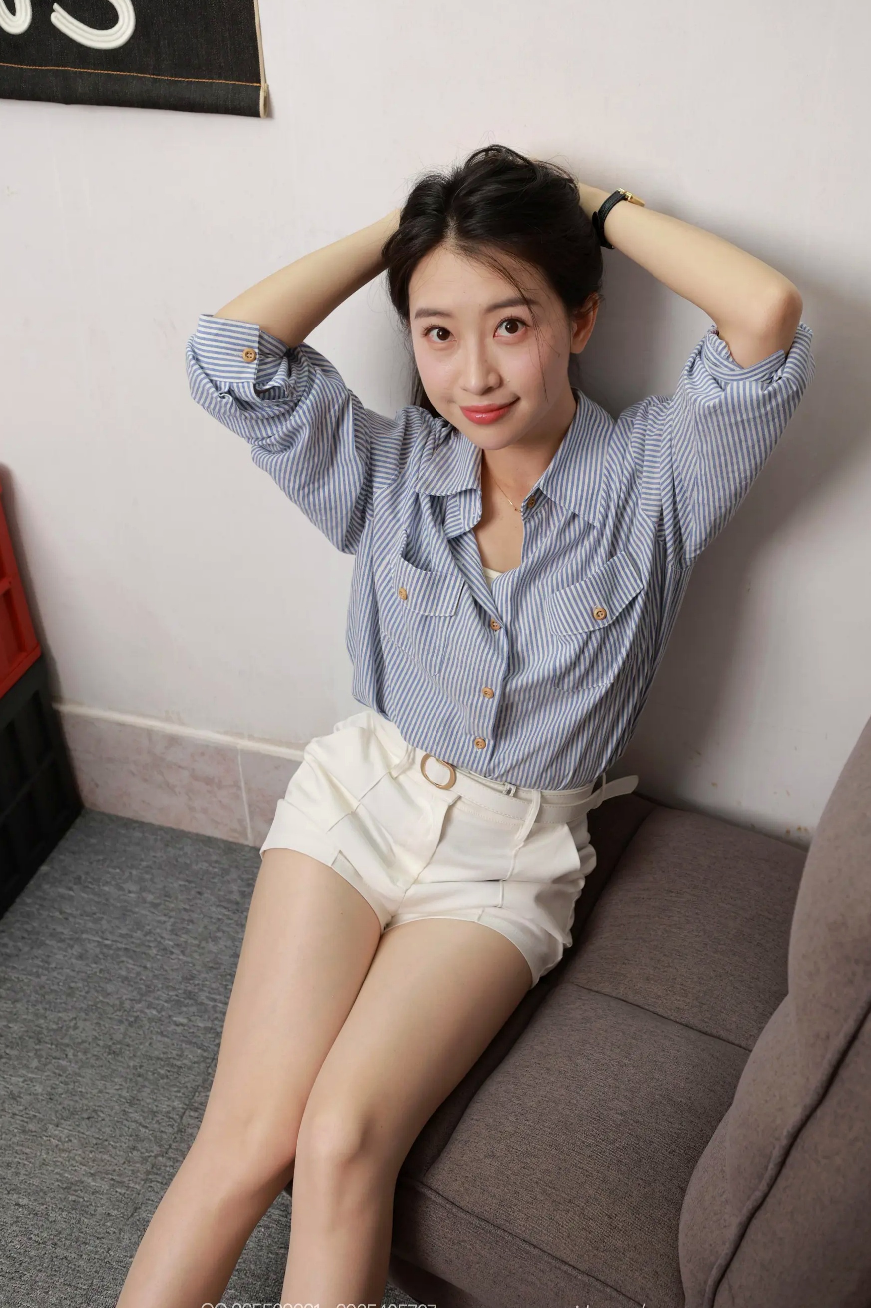 IESS异思趣向 小婕《同学的姐姐（下）》[85P] 丝袜高跟美腿私房照