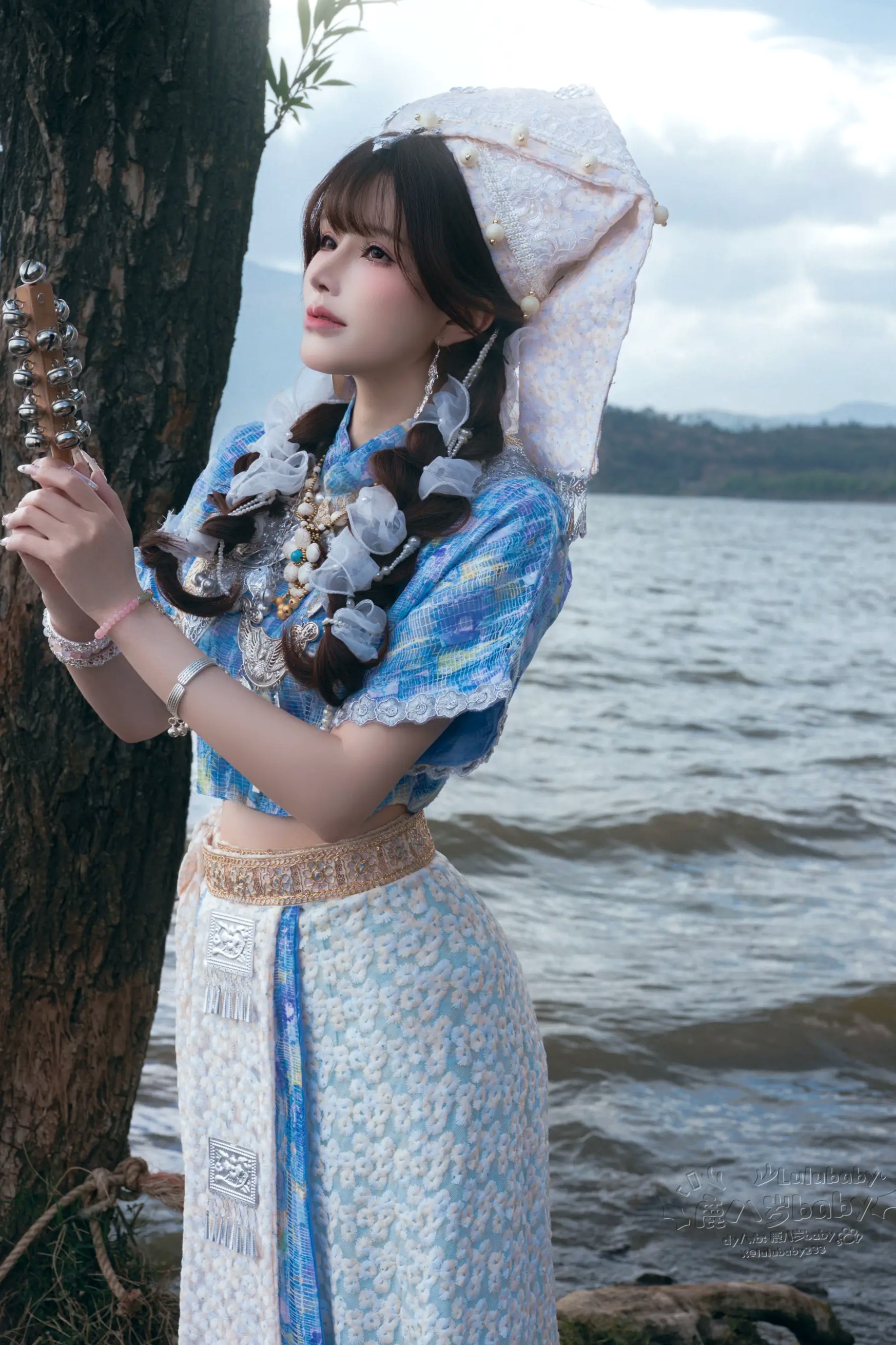 Gallery - 鹿八岁 壮族风情唯美湖畔写真秀清纯户外清新女神 女神私房照_秀色女神 - image 1