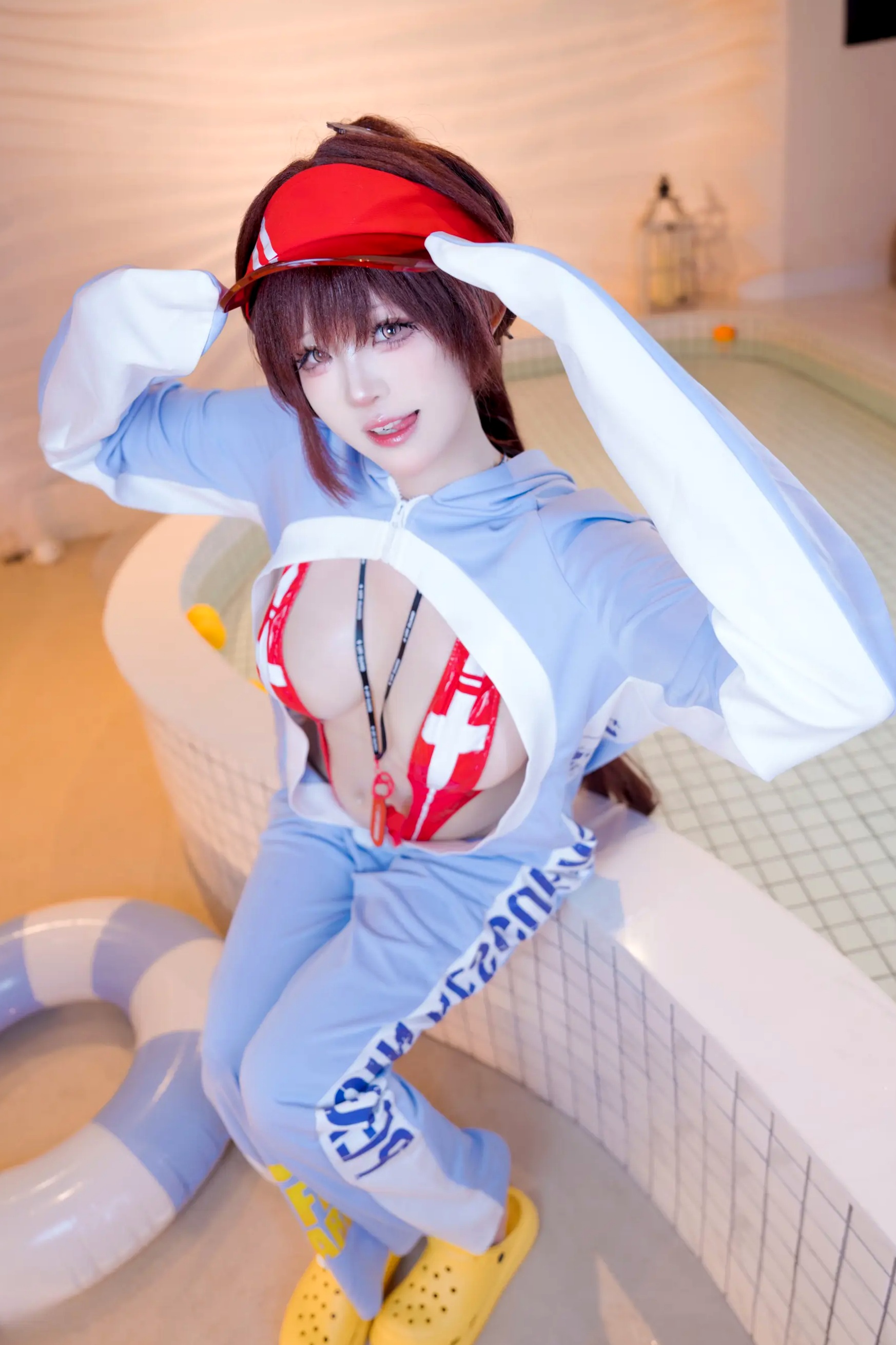 Gallery - miko酱ww - NIKKE 玛律恰娜 泳池救生员比基尼角色扮演私房照 [34P]角色扮演性感诱惑比基尼美臀 女神私房照_秀色女神 - image 2