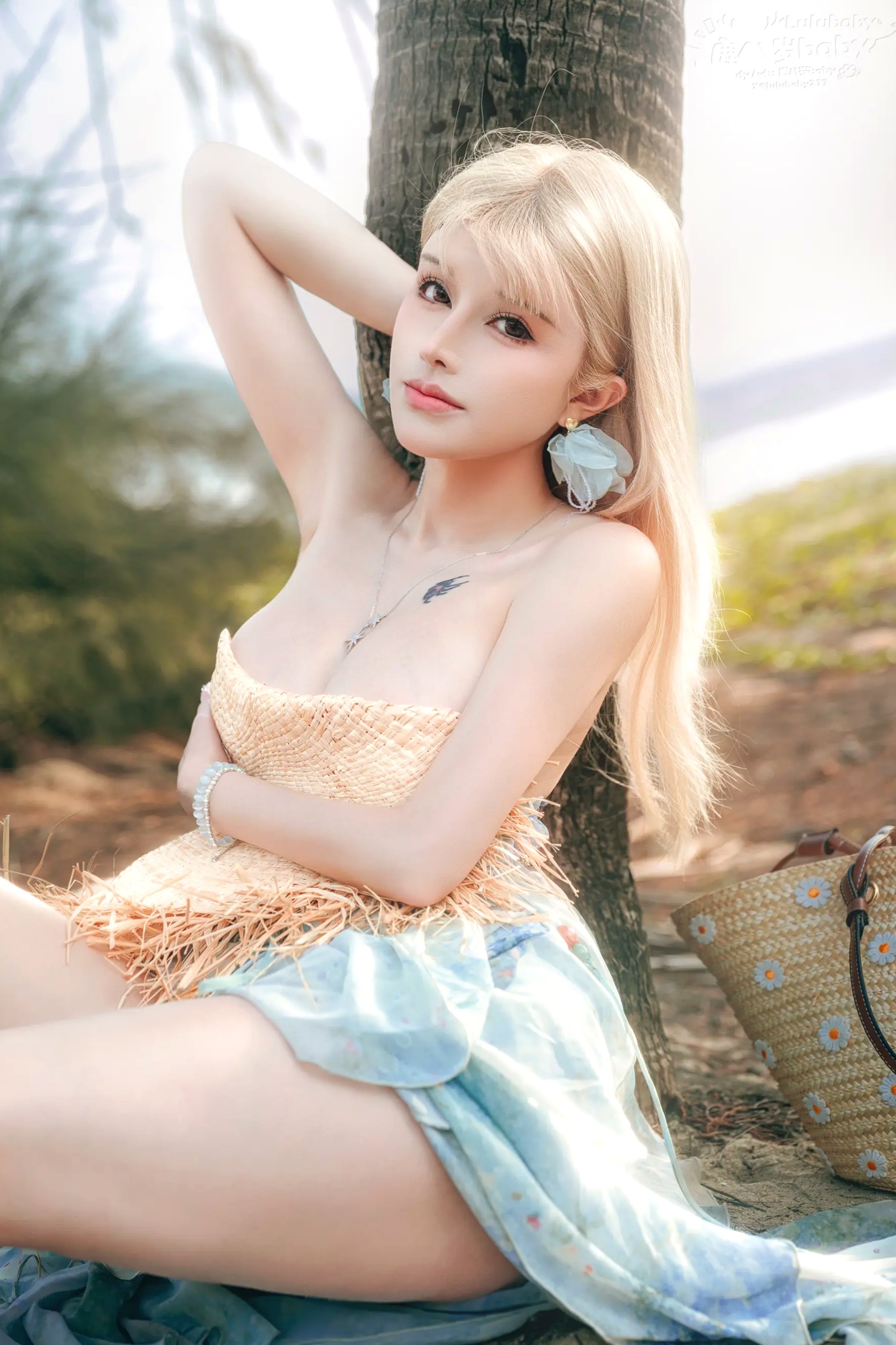 鹿八岁 椰梦长廊 户外性感尤物诱惑美腿写真 [39P]