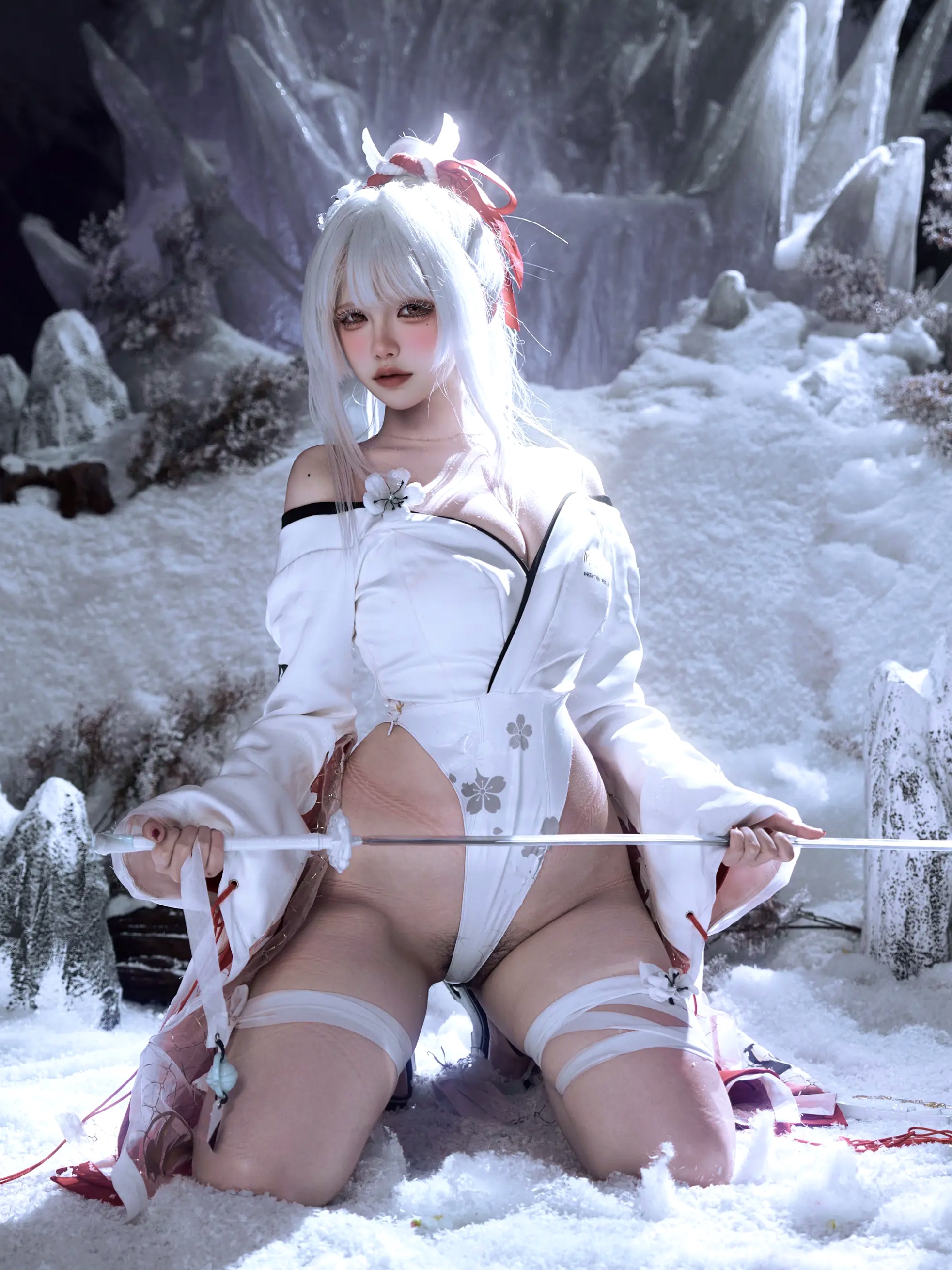 鬼马少女阿薰kaOri - 绯雪 冰雪COS大尺度私房写真 [204P]