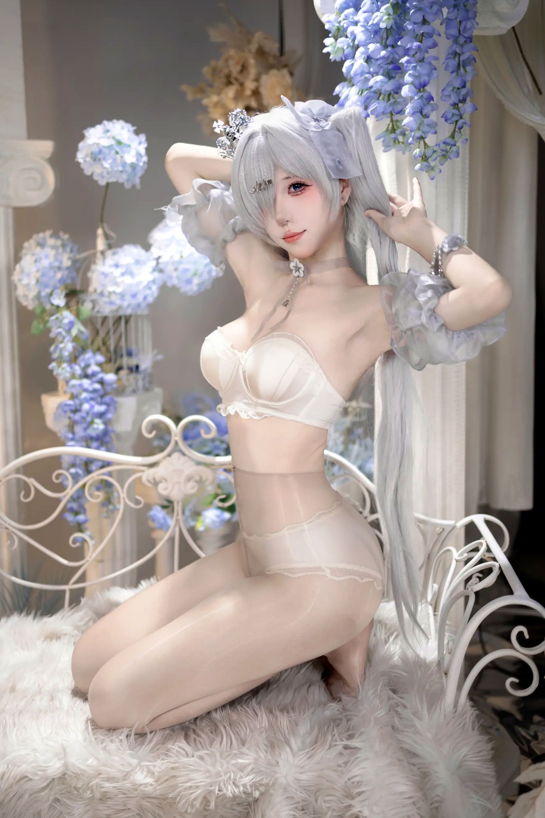 脆糕yaki - NIKKE 灰姑娘 水晶公主 角色扮演私房照 美腿丝袜诱惑 [71P]