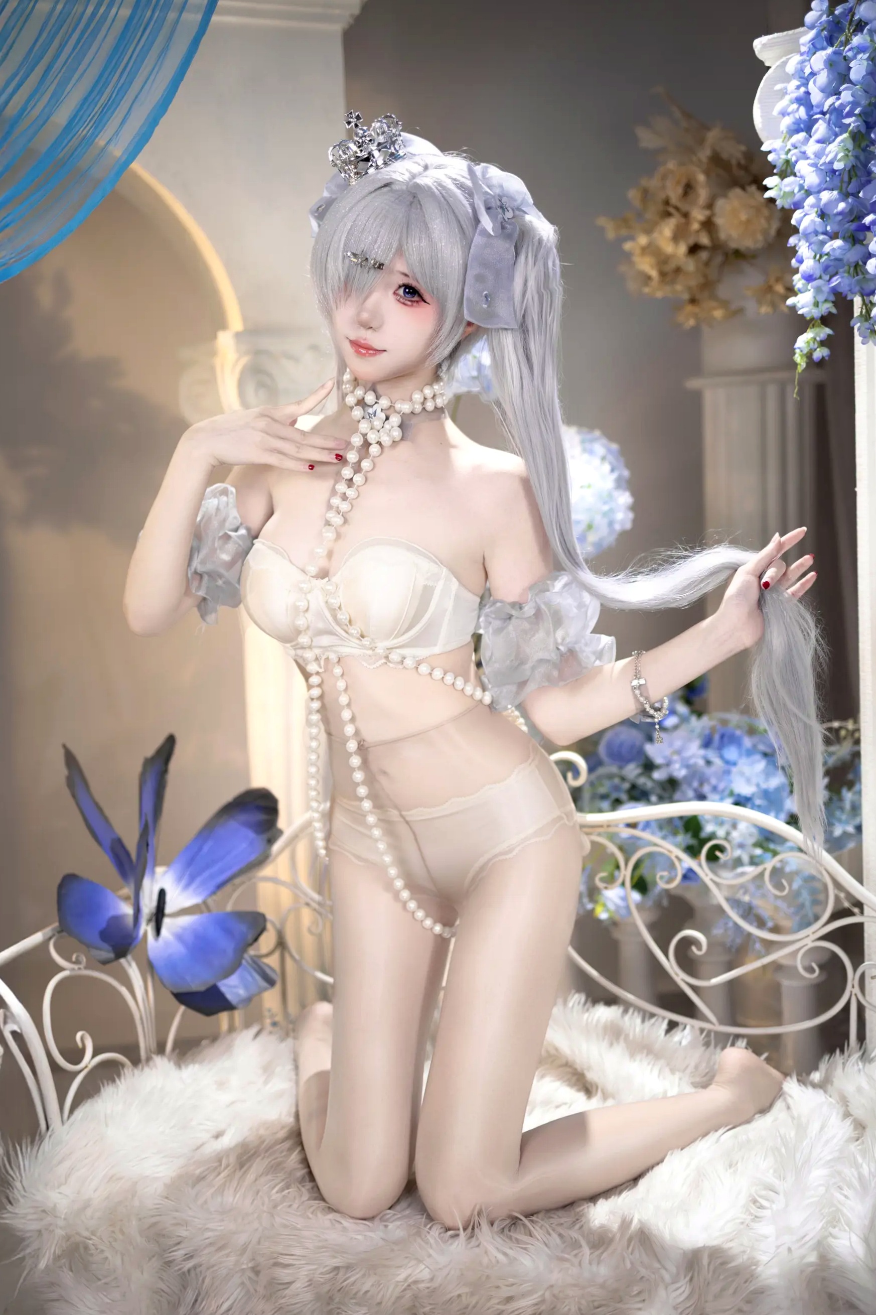 脆糕yaki - NIKKE 灰姑娘 水晶公主 角色扮演私房照 美腿丝袜诱惑 [71P]