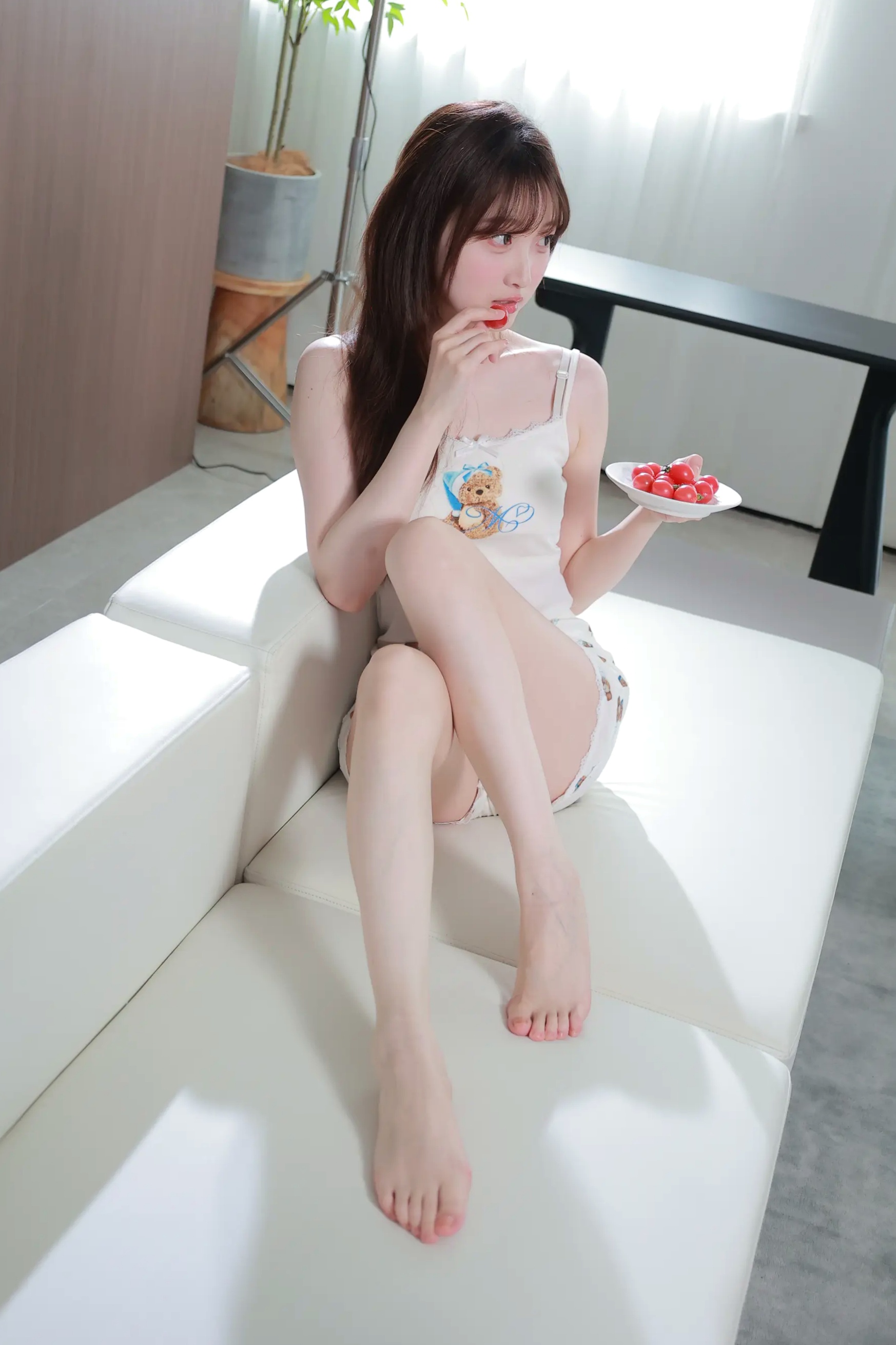 [YITUYU] 2026.04.27 你的小熊甜系女友上线！ 胖点 卧室私房家居甜美写真 [32P]