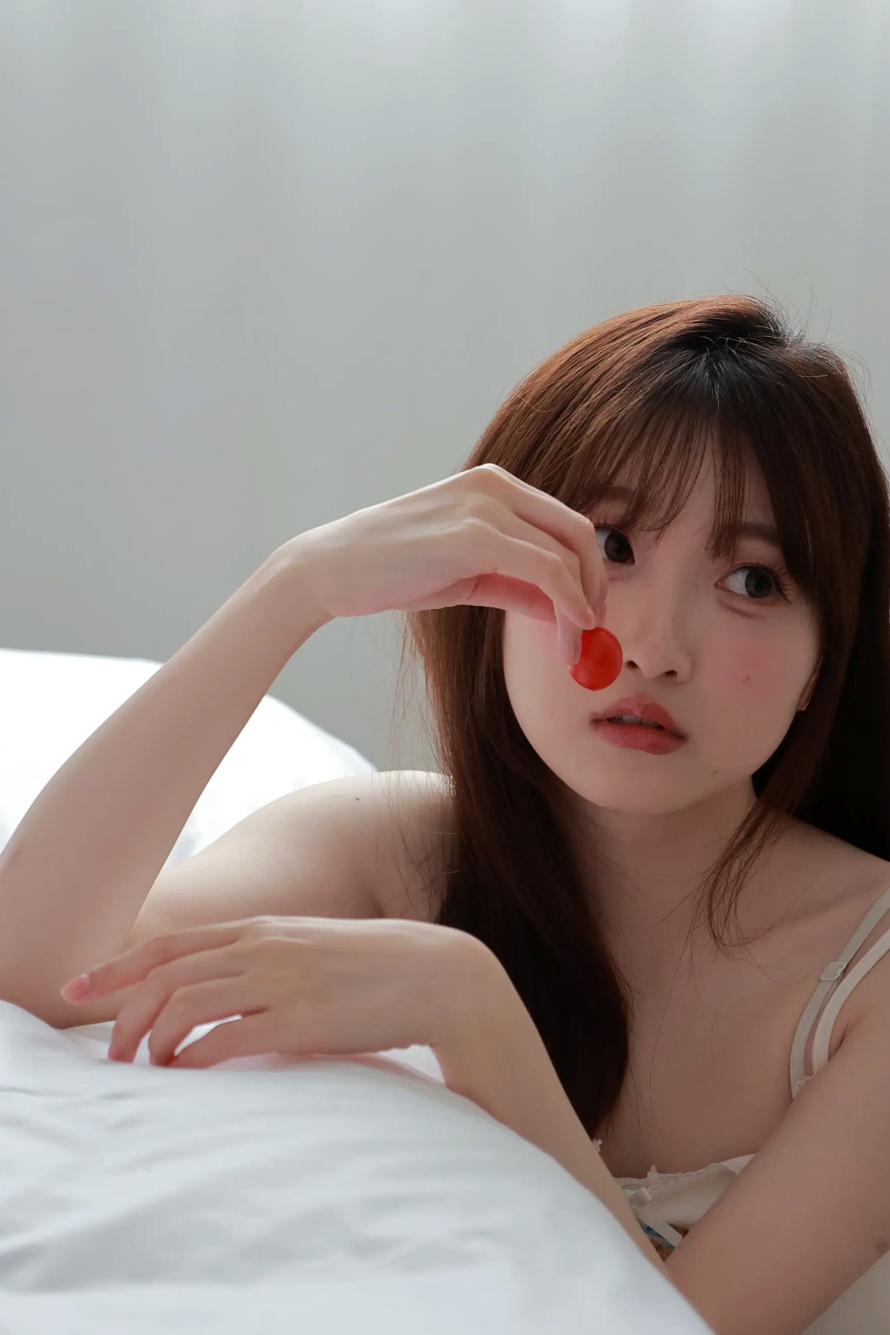 [YITUYU] 2026.04.27 你的小熊甜系女友上线！ 胖点 卧室私房家居甜美写真 [32P]