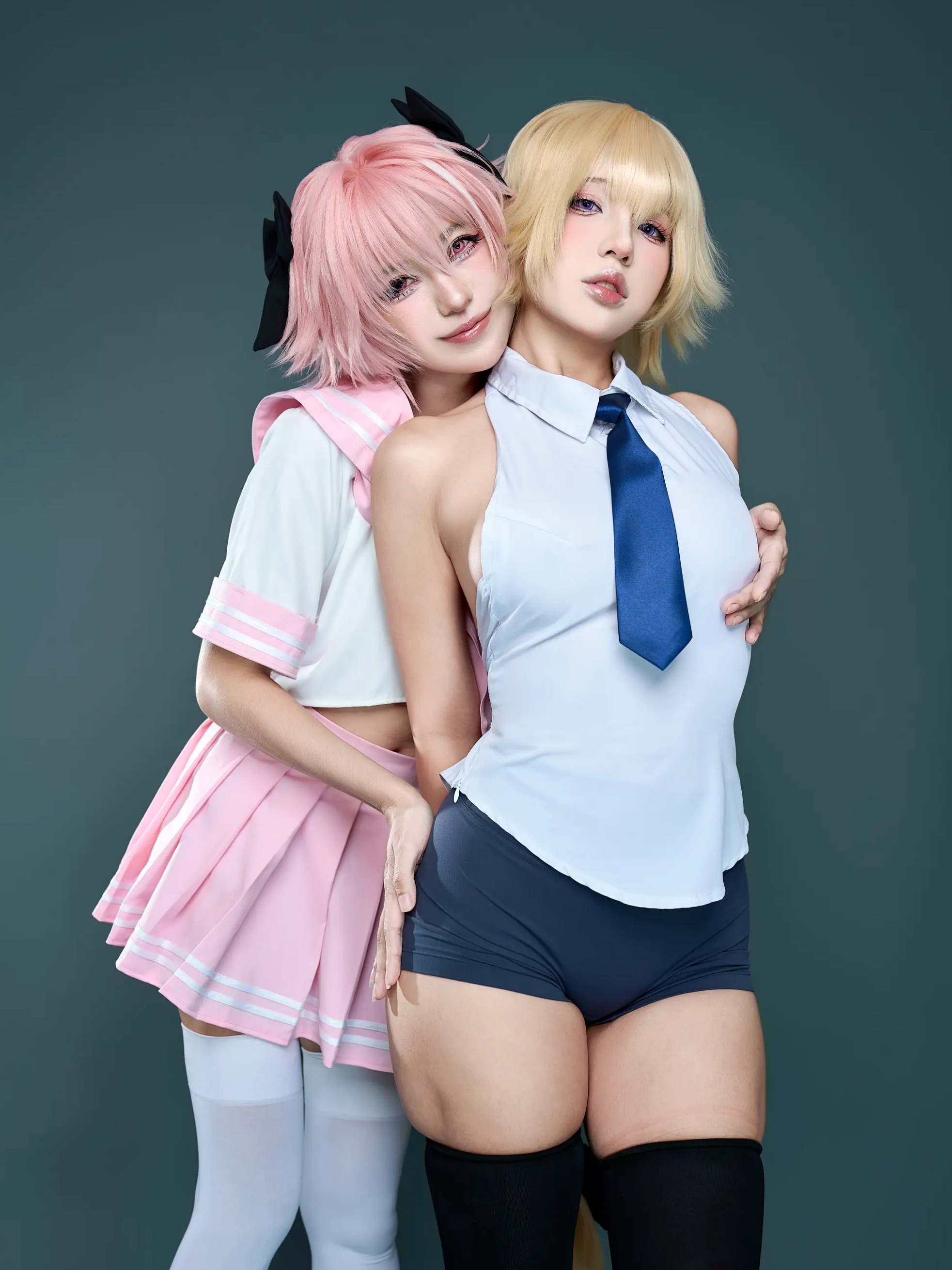 Puy Puy - Jeanne Apocrypha 贞德角色扮演制服黑丝背部纹身美臀私房照