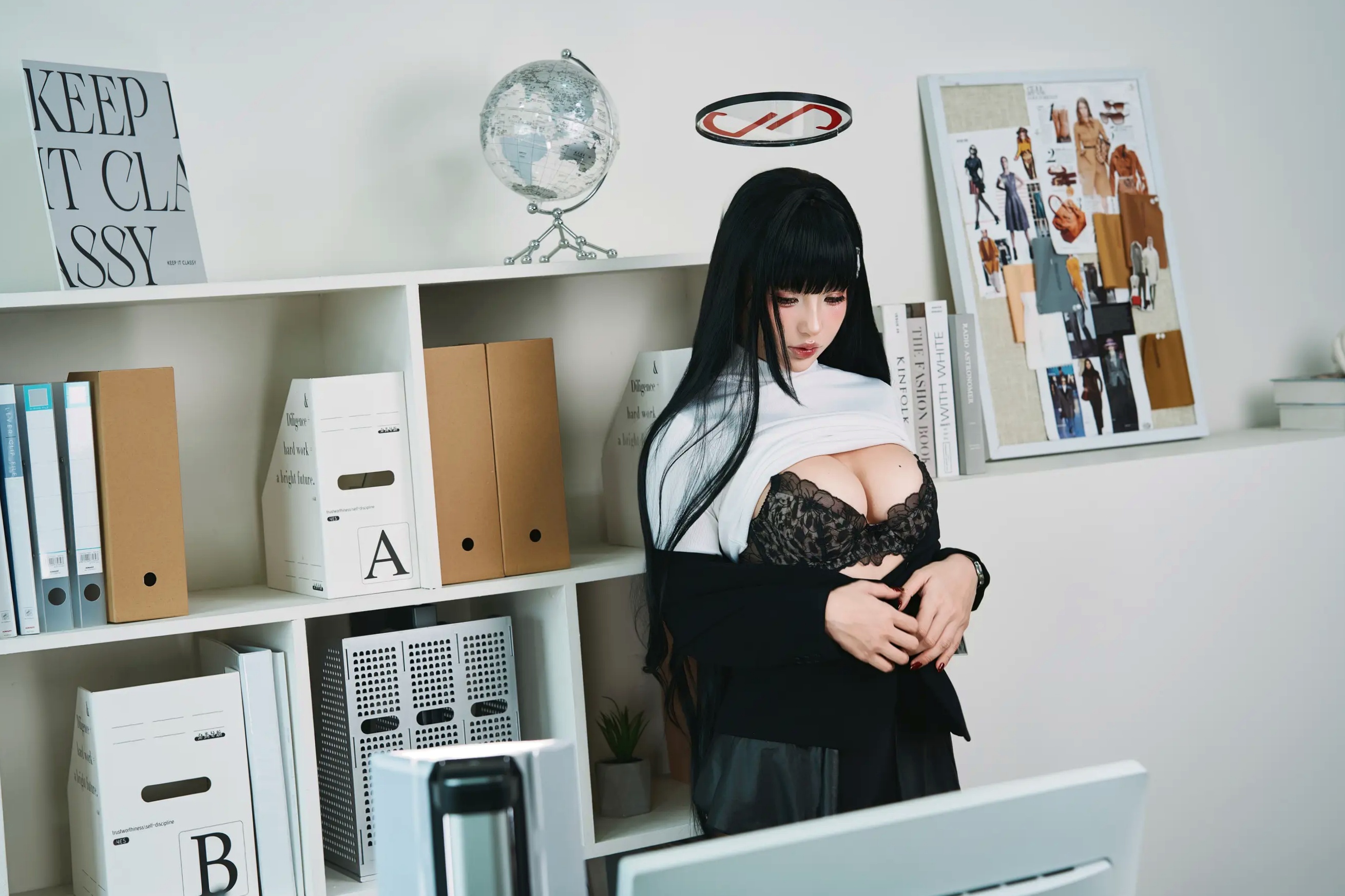 Puy Puy - Rio Tsukatsuki 调月莉音 办公室黑丝美臀私房角色扮演 [144P]