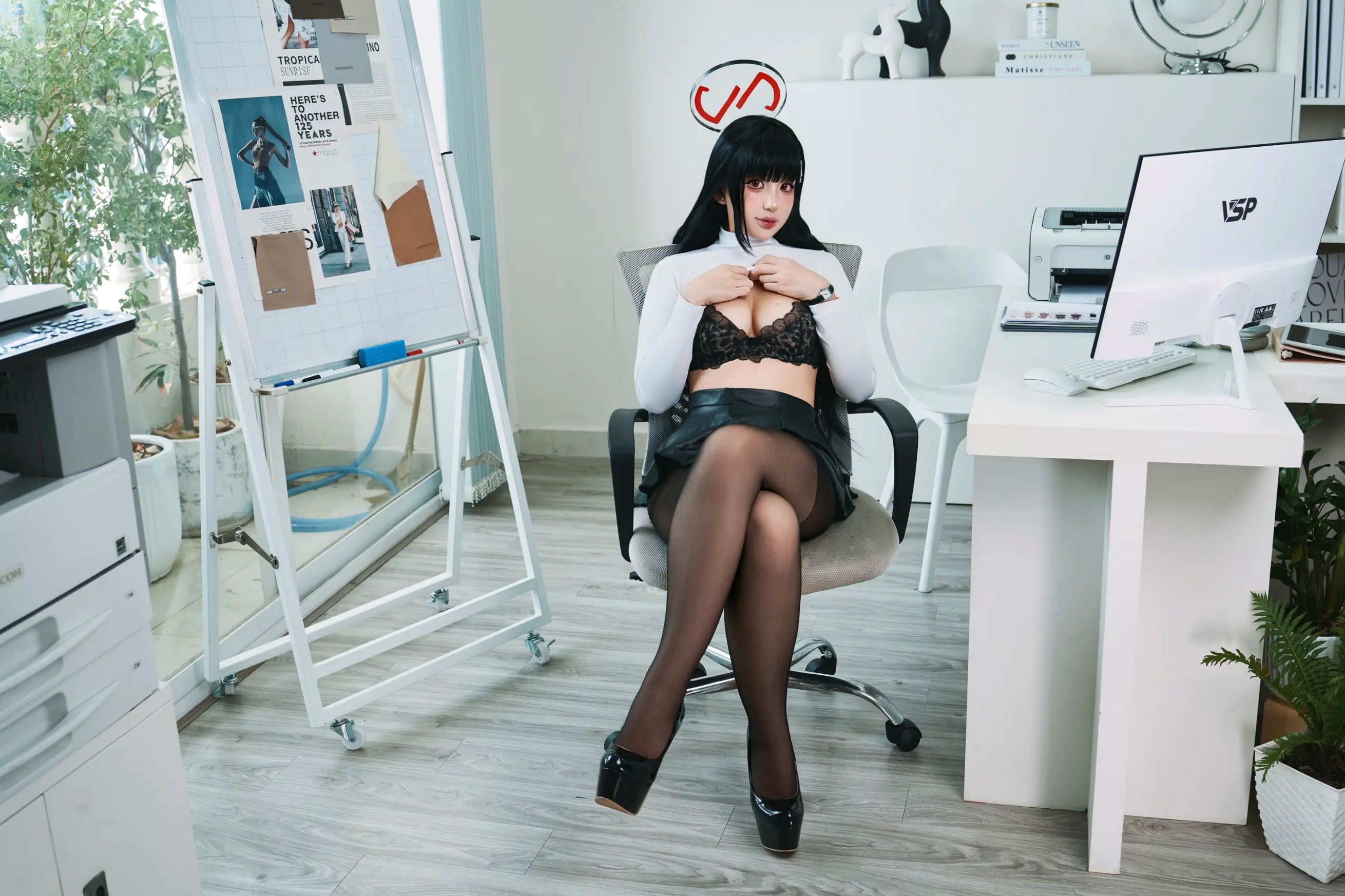 Puy Puy - Rio Tsukatsuki 调月莉音 办公室黑丝美臀私房角色扮演 [144P]