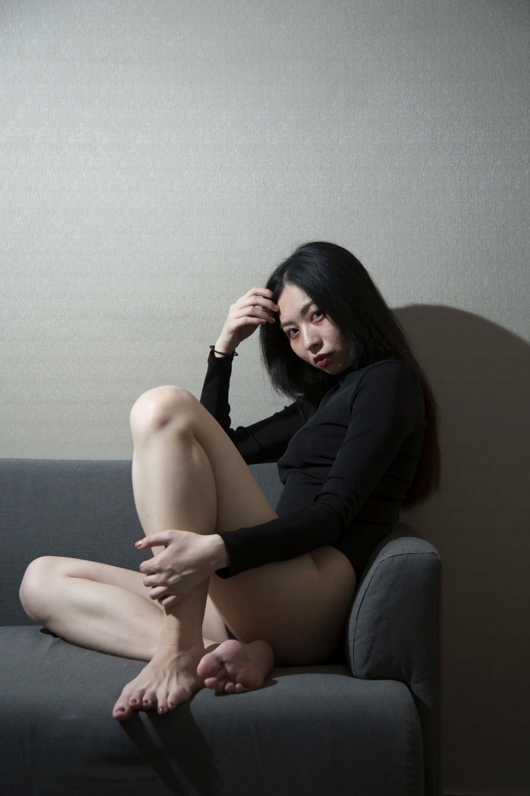 黑色高叉泳装 [118P] - 室内沙发私房诱惑写真