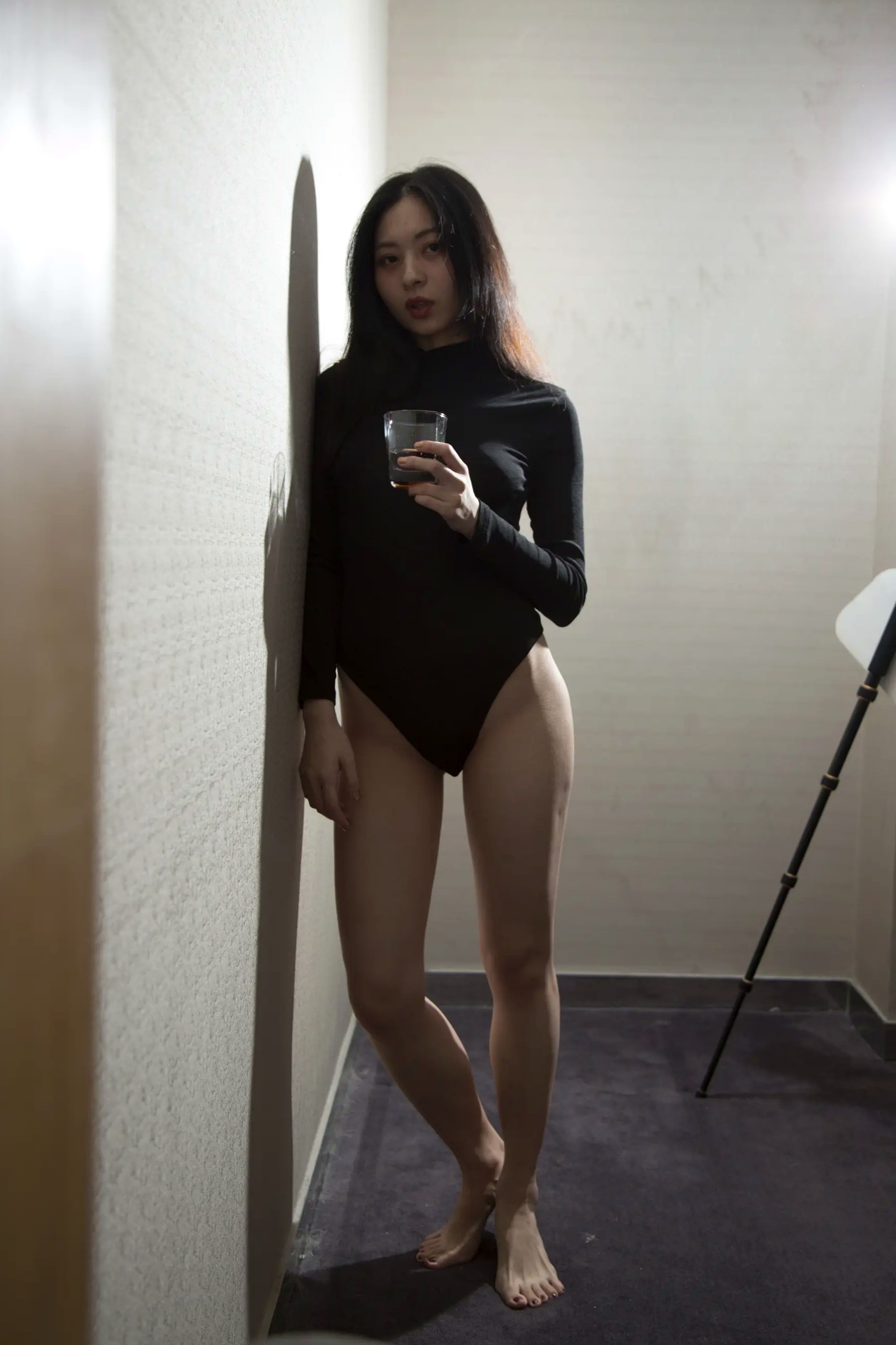 黑色高叉泳装 [118P] - 室内沙发私房诱惑写真