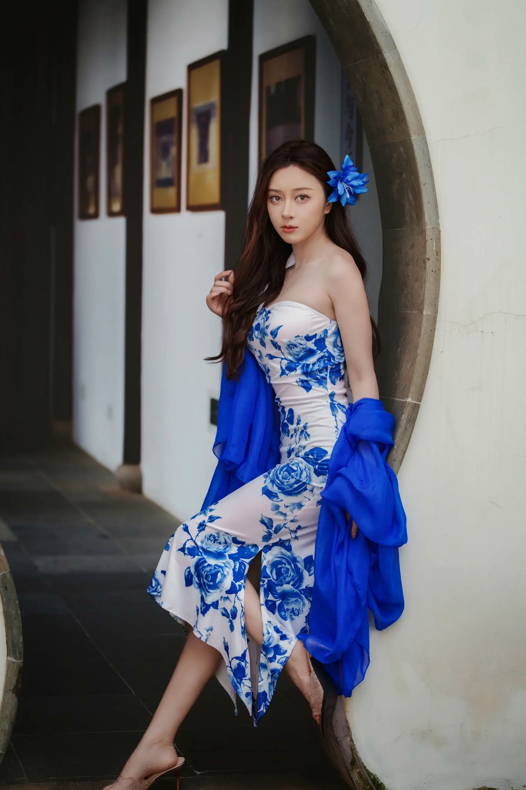 [YITUYU] 2026.05.05 青花瓷 邓邓 古典旗袍美女曼妙身姿写真 [19P]