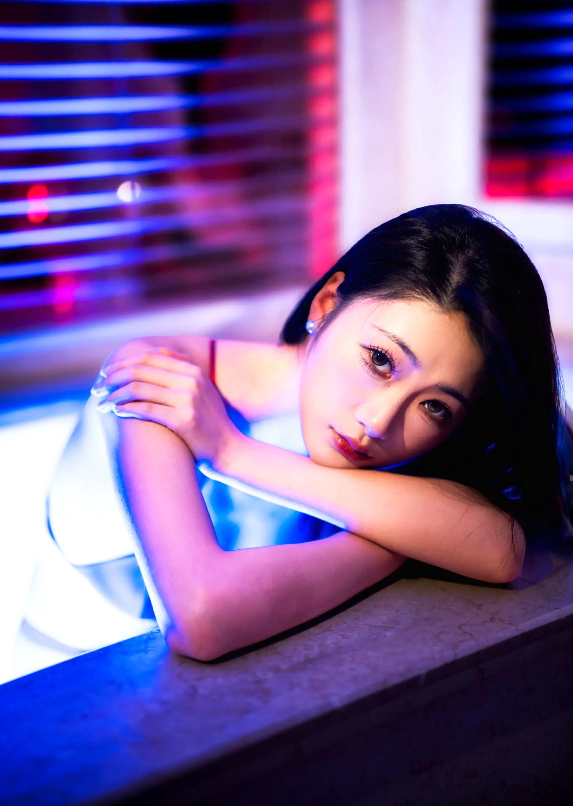 [YITUYU] 2026.04.25 暗室纯欲 冰冰 [13P] 私房照性感内衣诱惑美腿大尺度