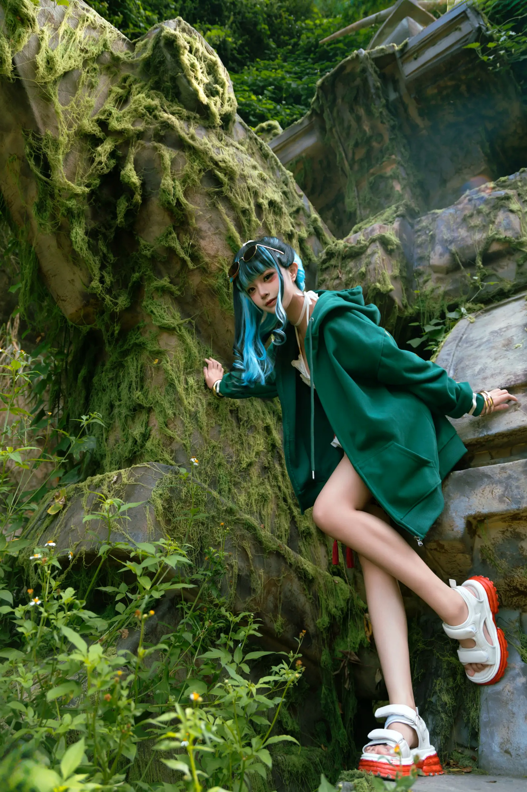 Shiina - 特拉洛克 一破 [32P] 户外沙滩比基尼COS写真