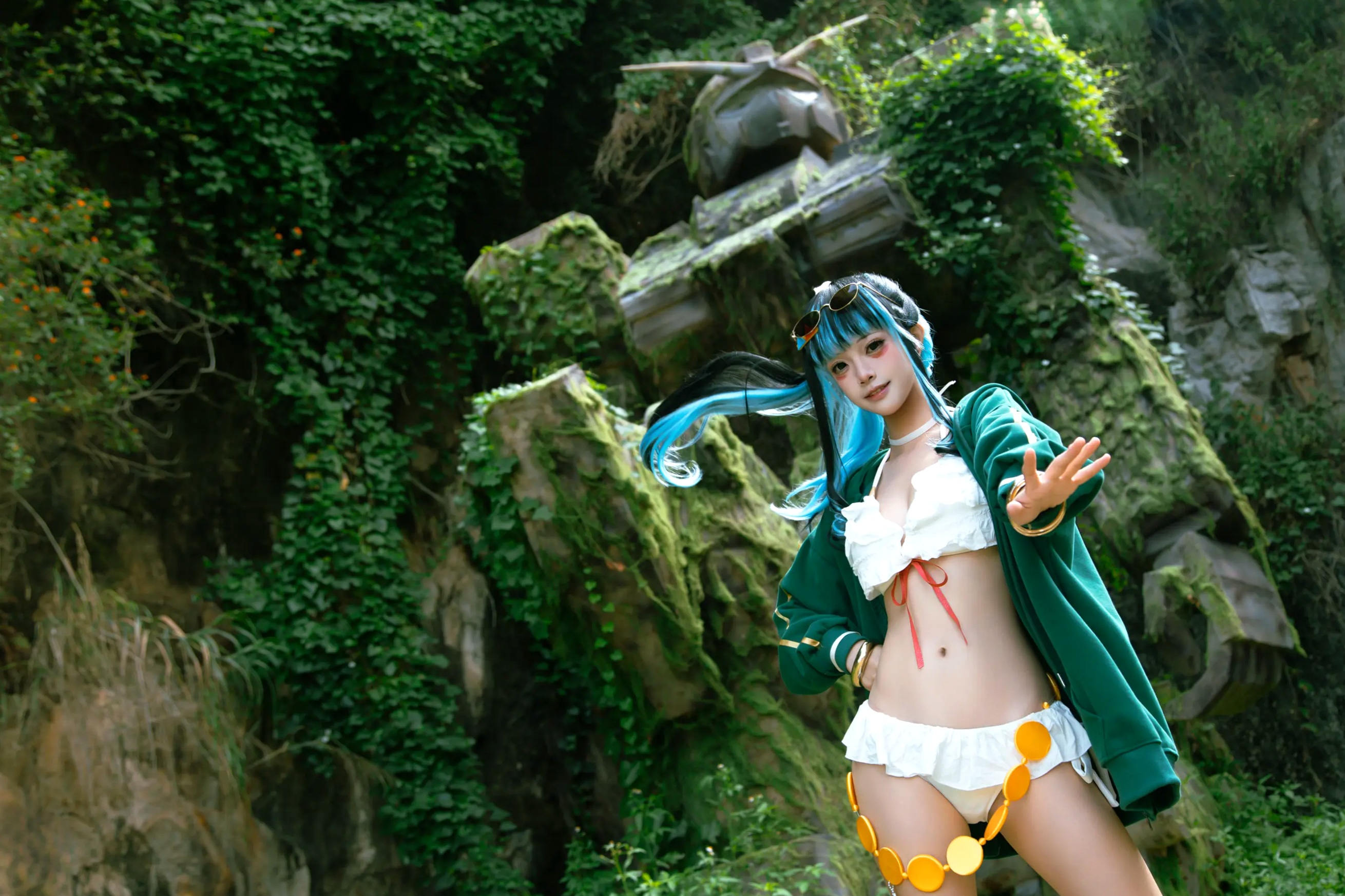 Shiina - 特拉洛克 一破 [32P] 户外沙滩比基尼COS写真