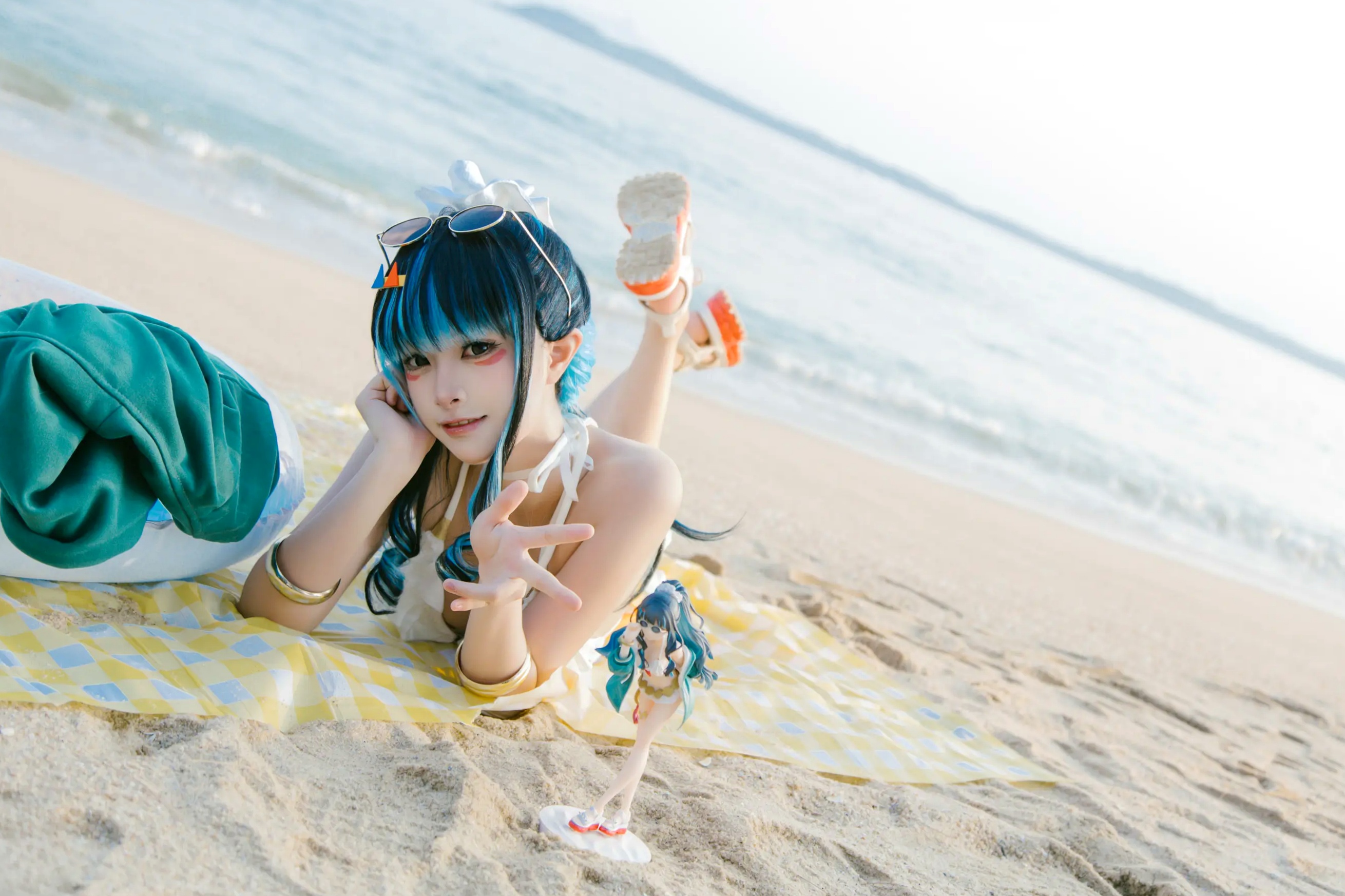 Shiina - 特拉洛克 一破 [32P] 户外沙滩比基尼COS写真