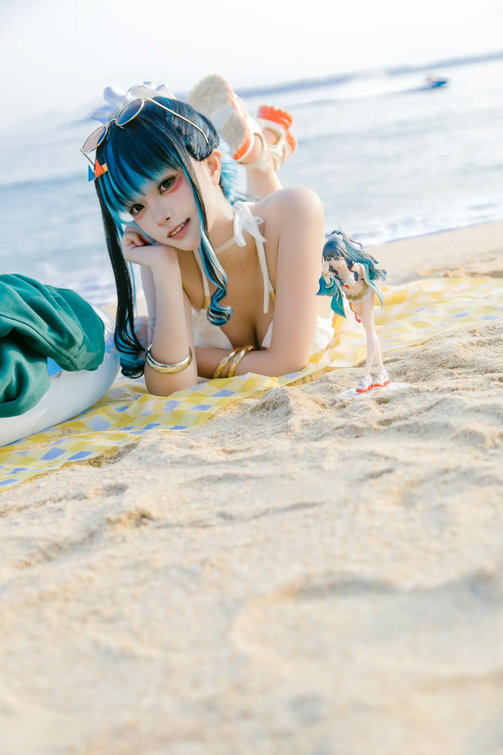 Shiina - 特拉洛克 一破 [32P] 户外沙滩比基尼COS写真