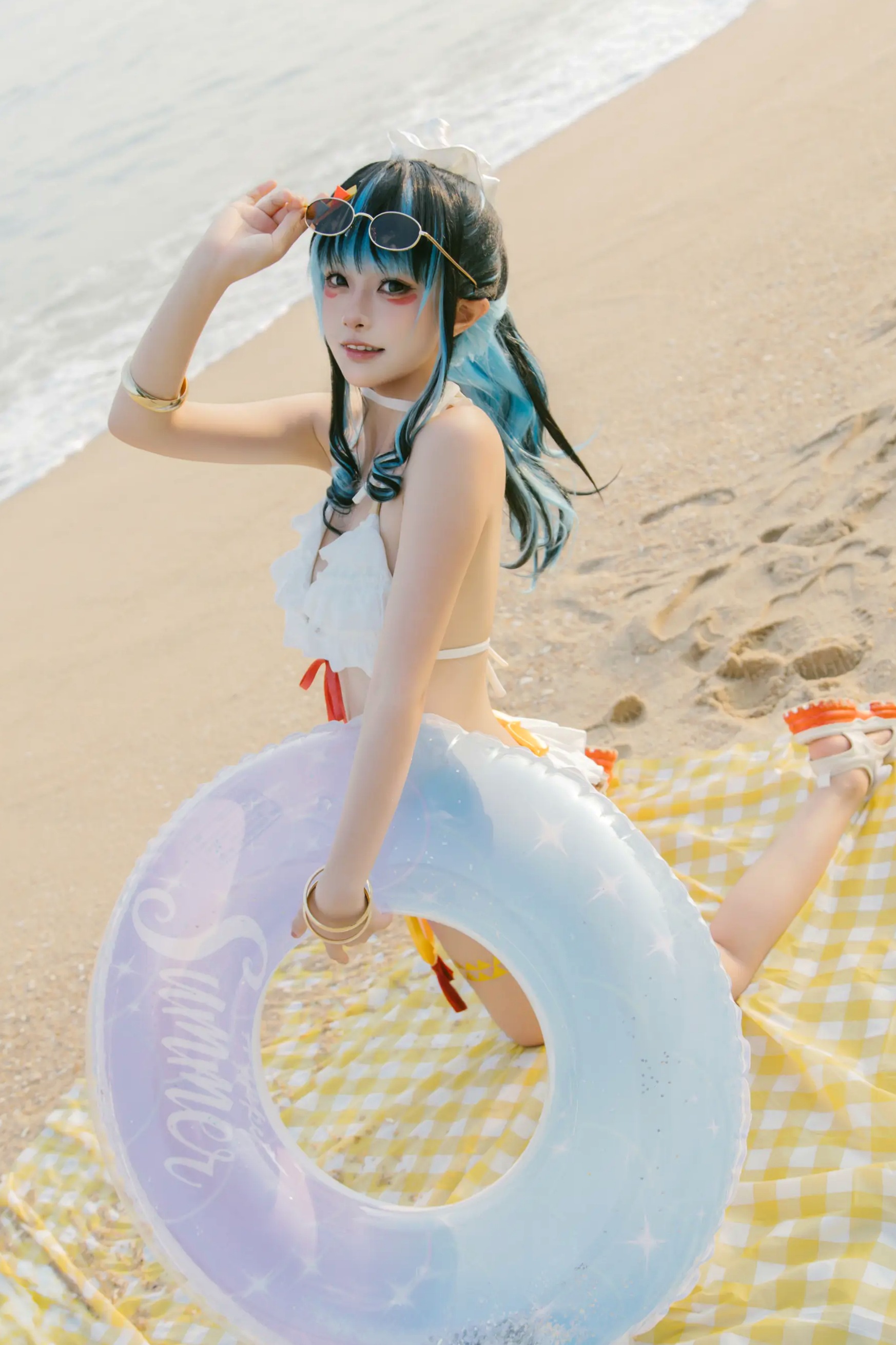 Shiina - 特拉洛克 一破 [32P] 户外沙滩比基尼COS写真