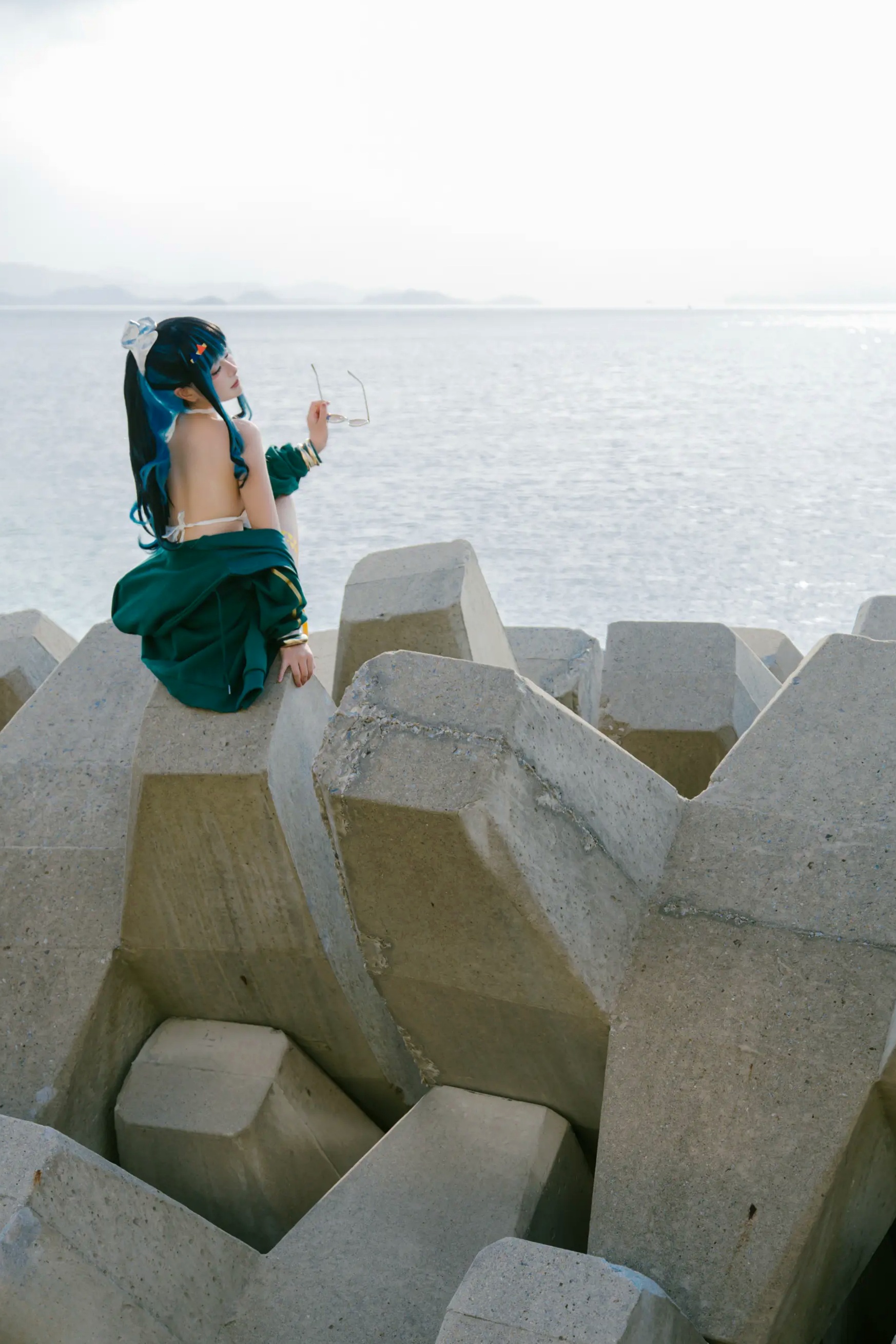 Shiina - 特拉洛克 一破 [32P] 户外沙滩比基尼COS写真