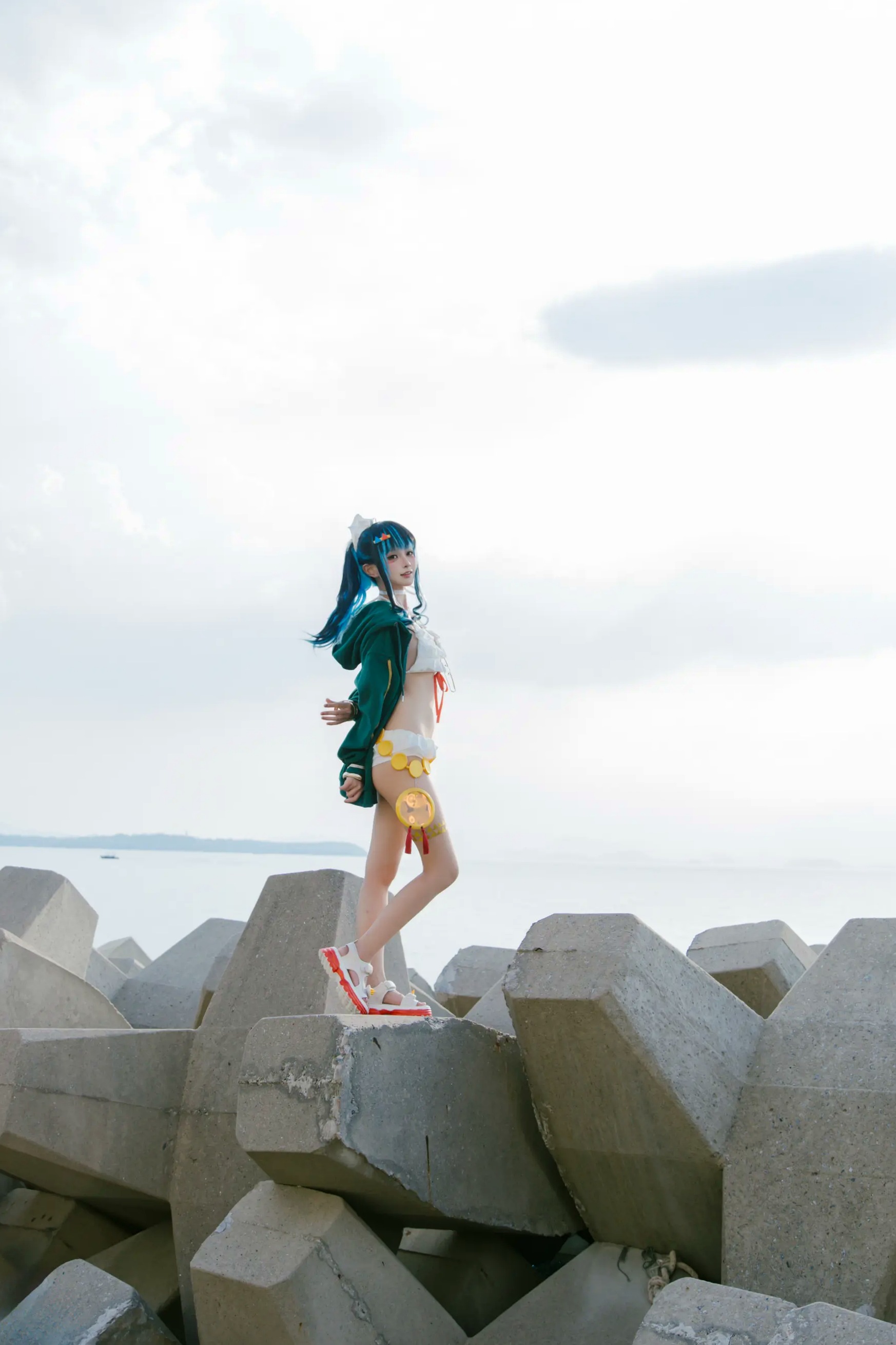 Shiina - 特拉洛克 一破 [32P] 户外沙滩比基尼COS写真