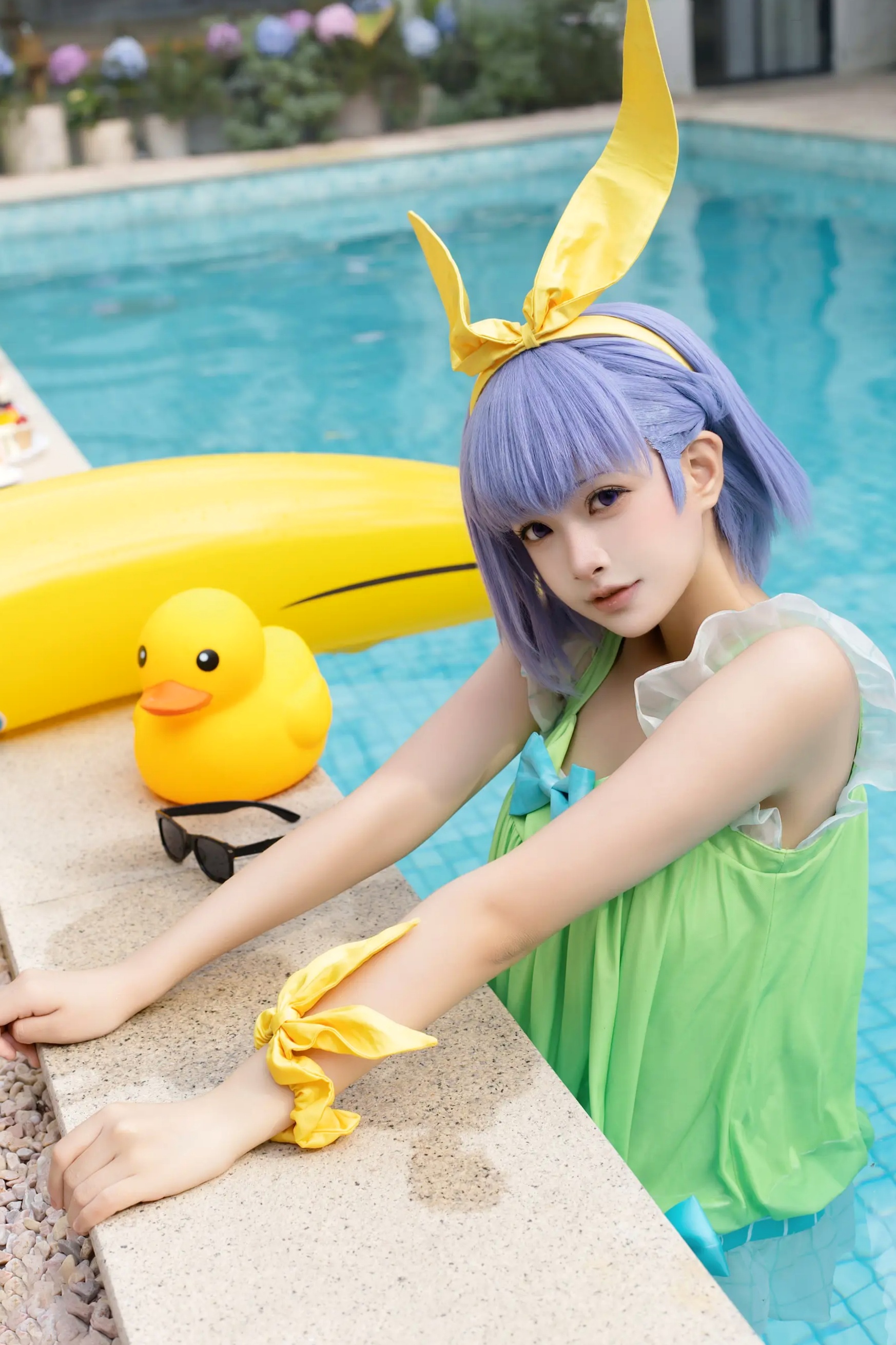 Shiina - 糖果藤蔓二破 泳池夏日清纯萝莉角色扮演写真 [33P]