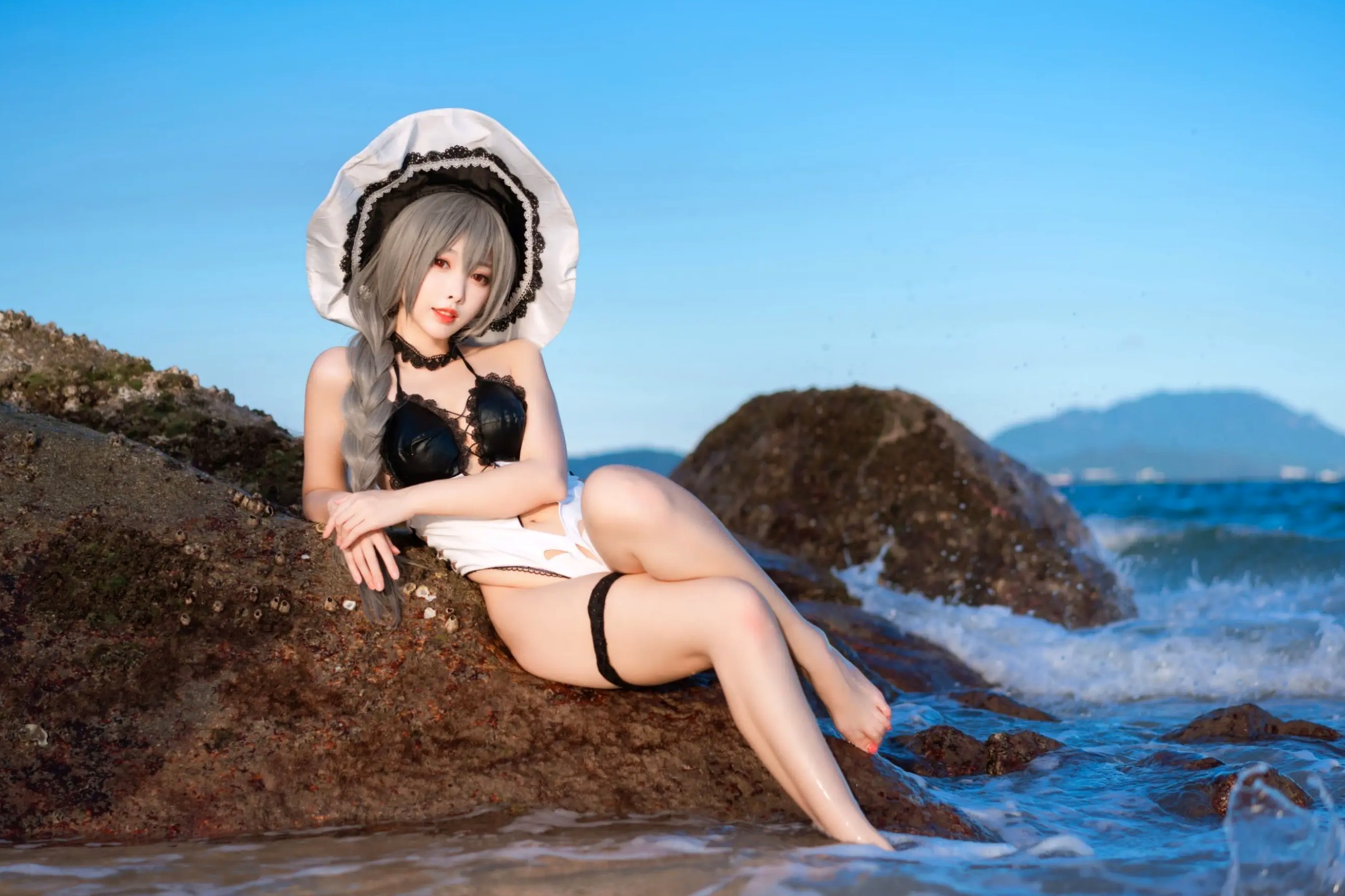 宫本桜 - 路易九世泳装比基尼海边沙滩湿身角色扮演写真 [47P]