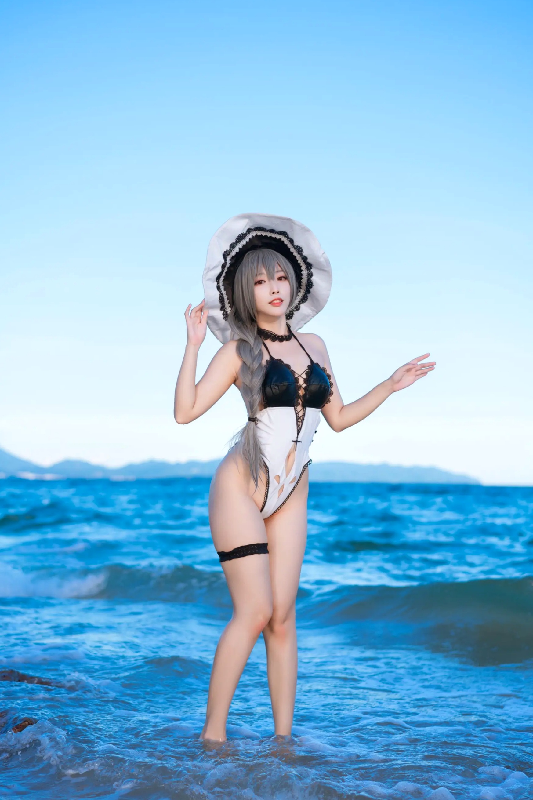 宫本桜 - 路易九世泳装比基尼海边沙滩湿身角色扮演写真 [47P]