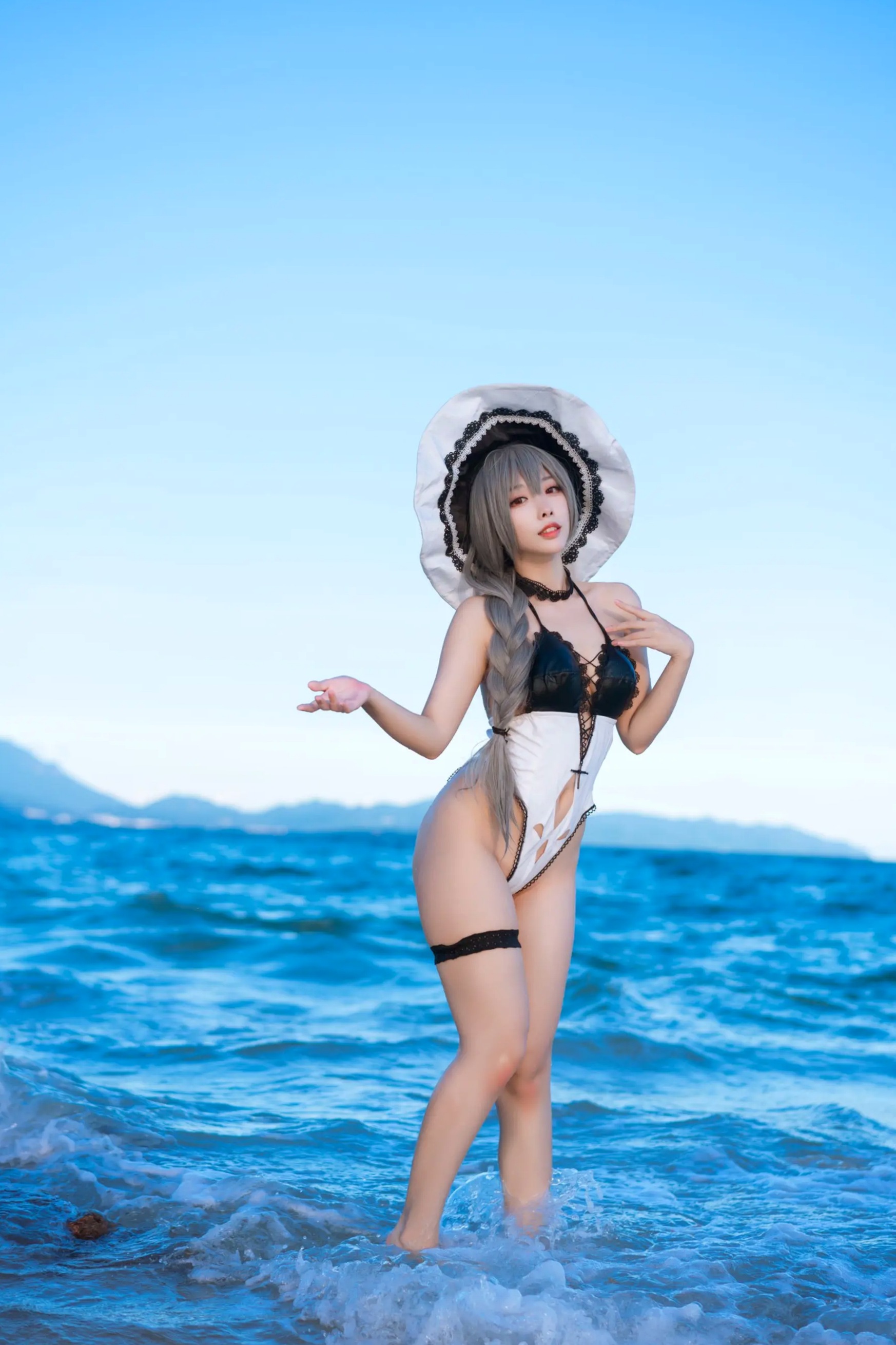 宫本桜 - 路易九世泳装比基尼海边沙滩湿身角色扮演写真 [47P]