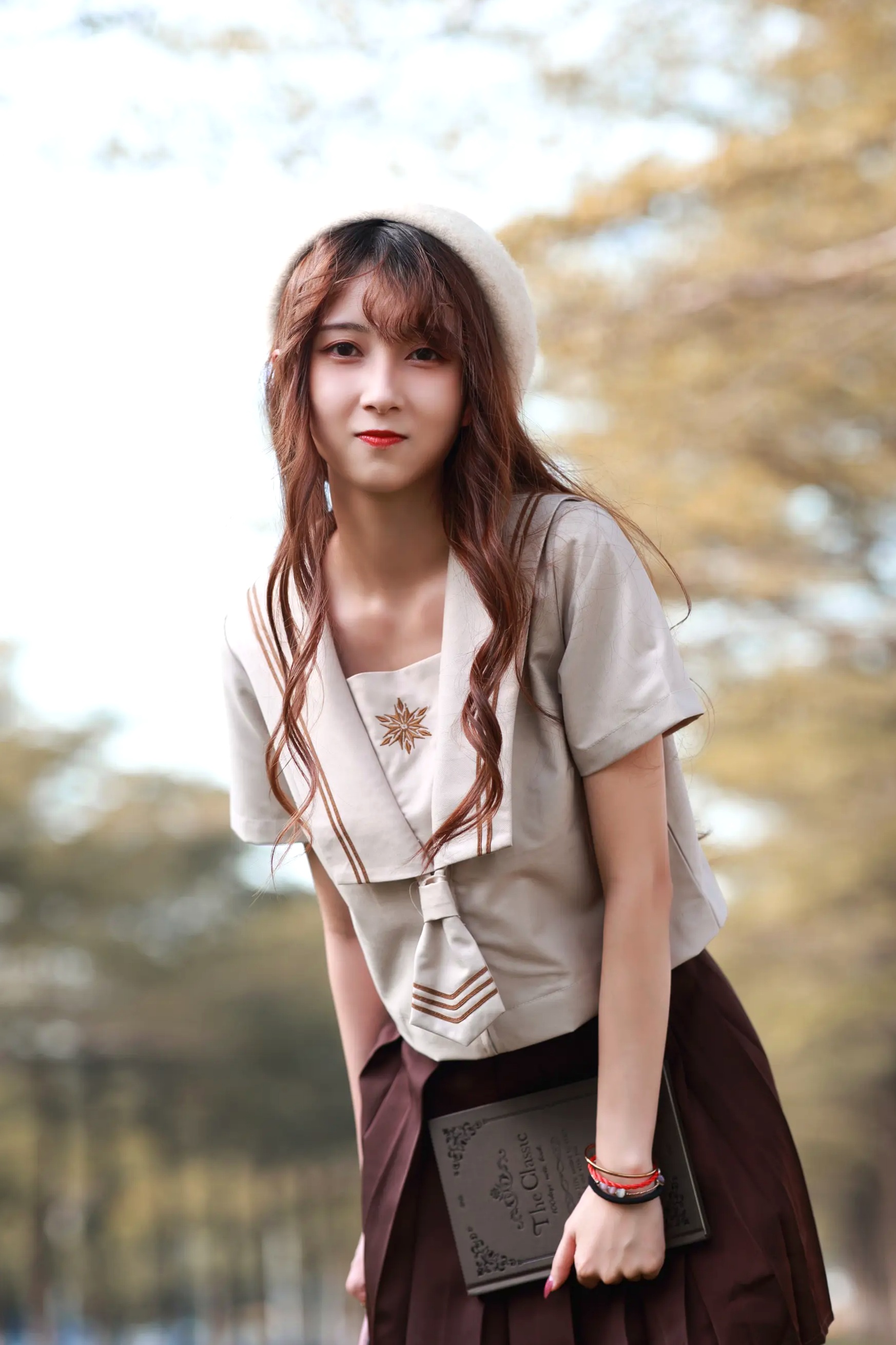 [YITUYU] 2022.04.02 时光漫步 美玲 户外文艺校服清纯治愈系写真 [42P]