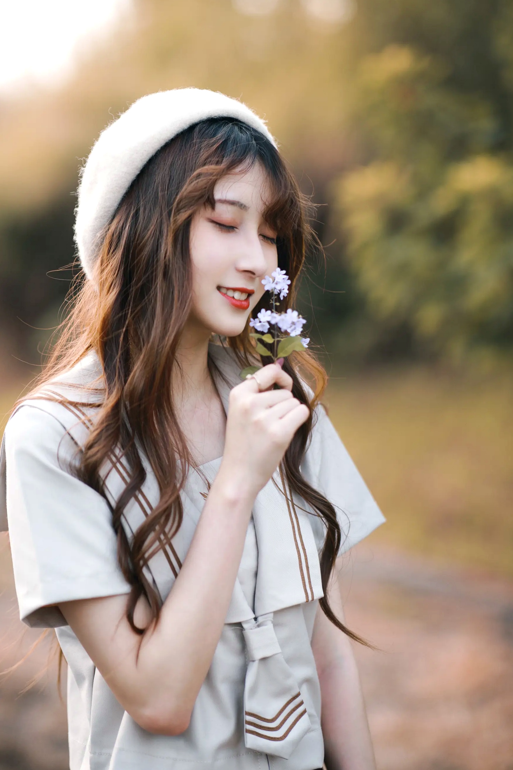 [YITUYU] 2022.04.02 时光漫步 美玲 户外文艺校服清纯治愈系写真 [42P]