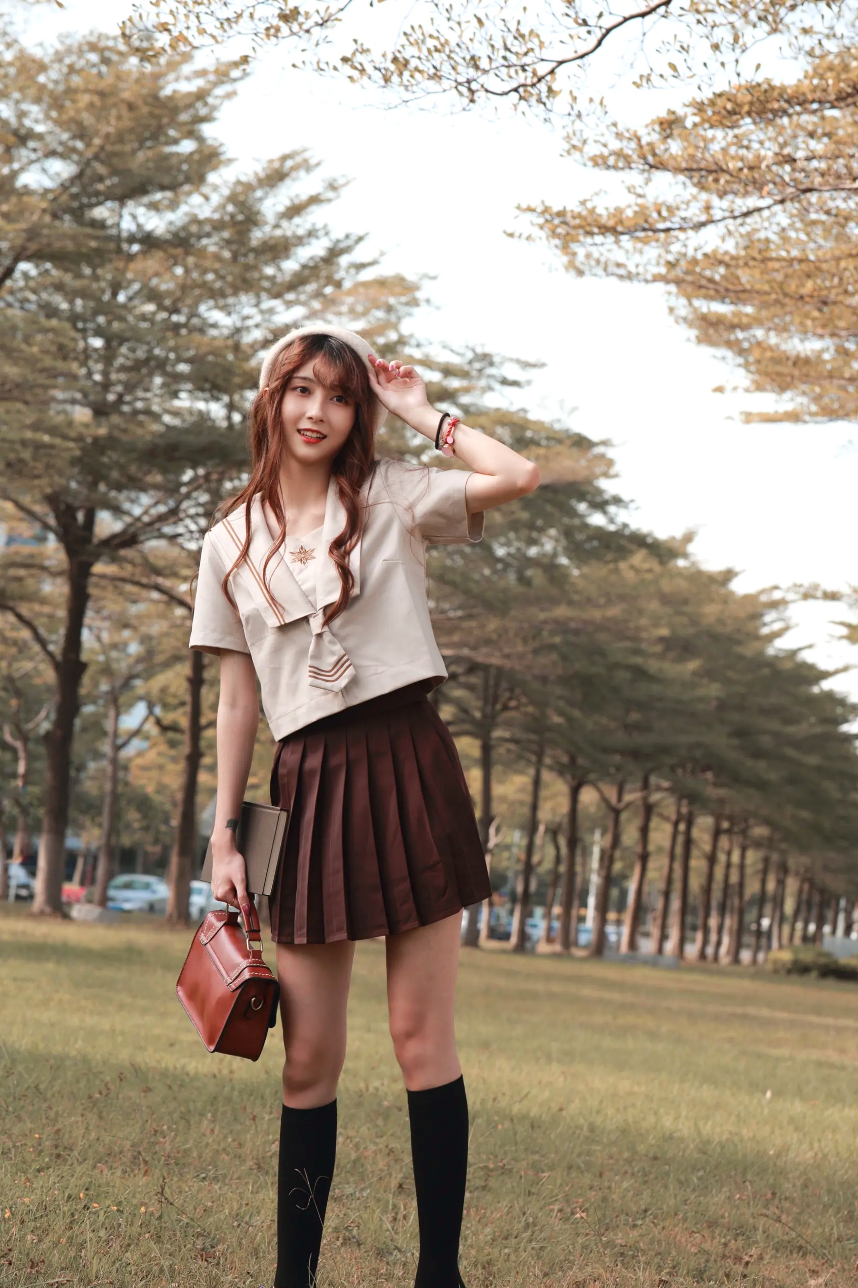 [YITUYU] 2022.04.02 时光漫步 美玲 户外文艺校服清纯治愈系写真 [42P]
