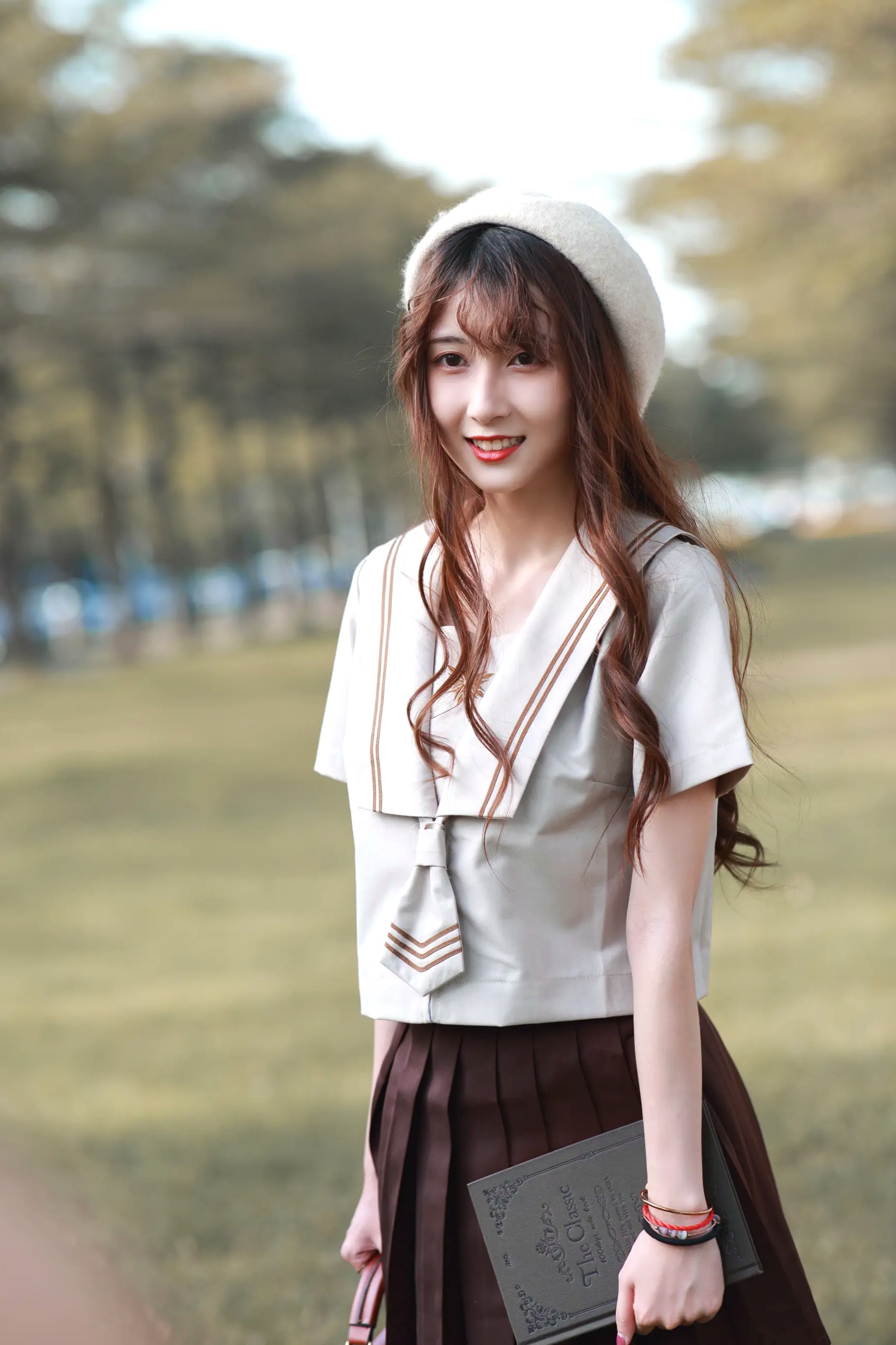 [YITUYU] 2022.04.02 时光漫步 美玲 户外文艺校服清纯治愈系写真 [42P]