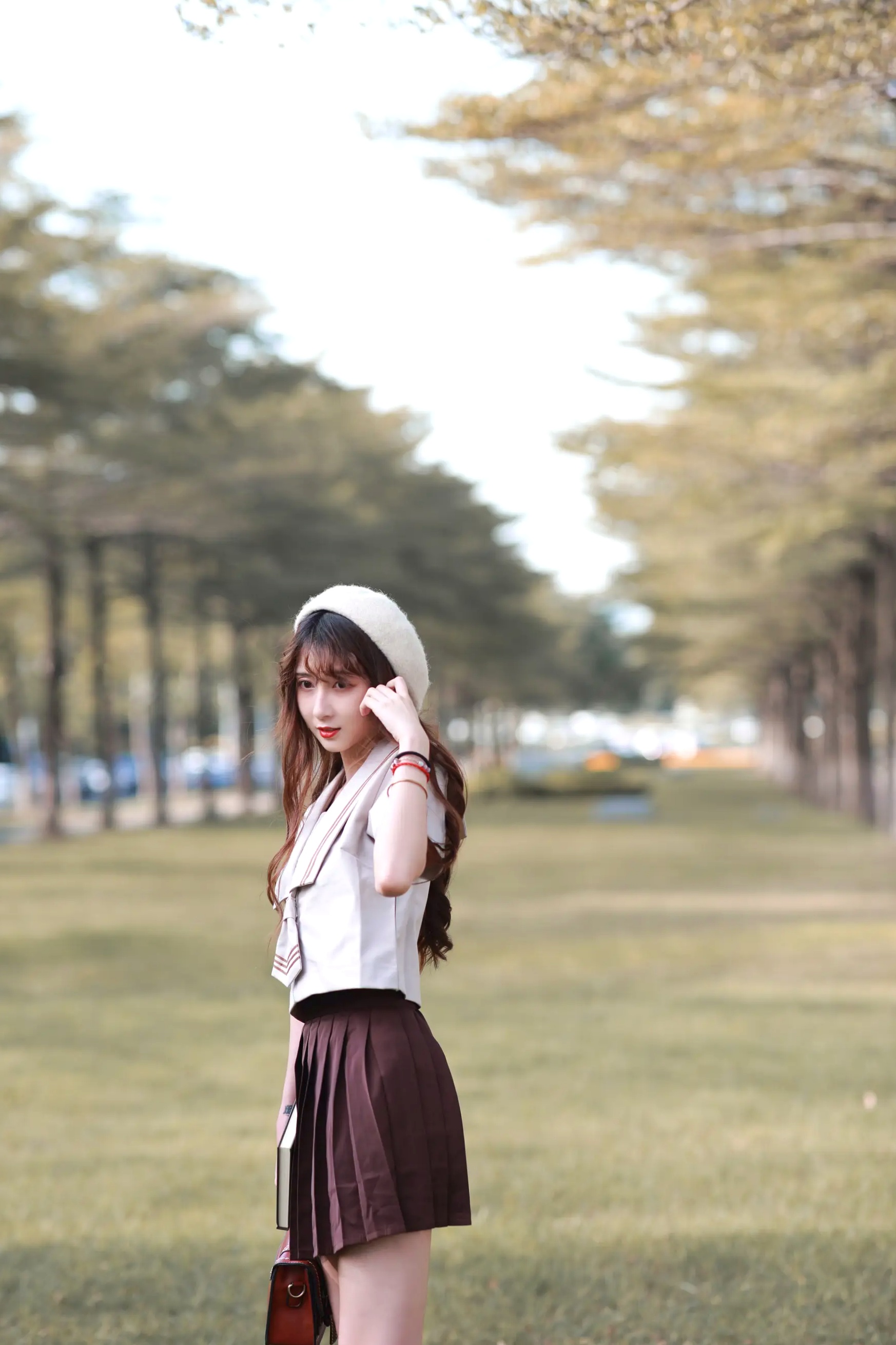 [YITUYU] 2022.04.02 时光漫步 美玲 户外文艺校服清纯治愈系写真 [42P]