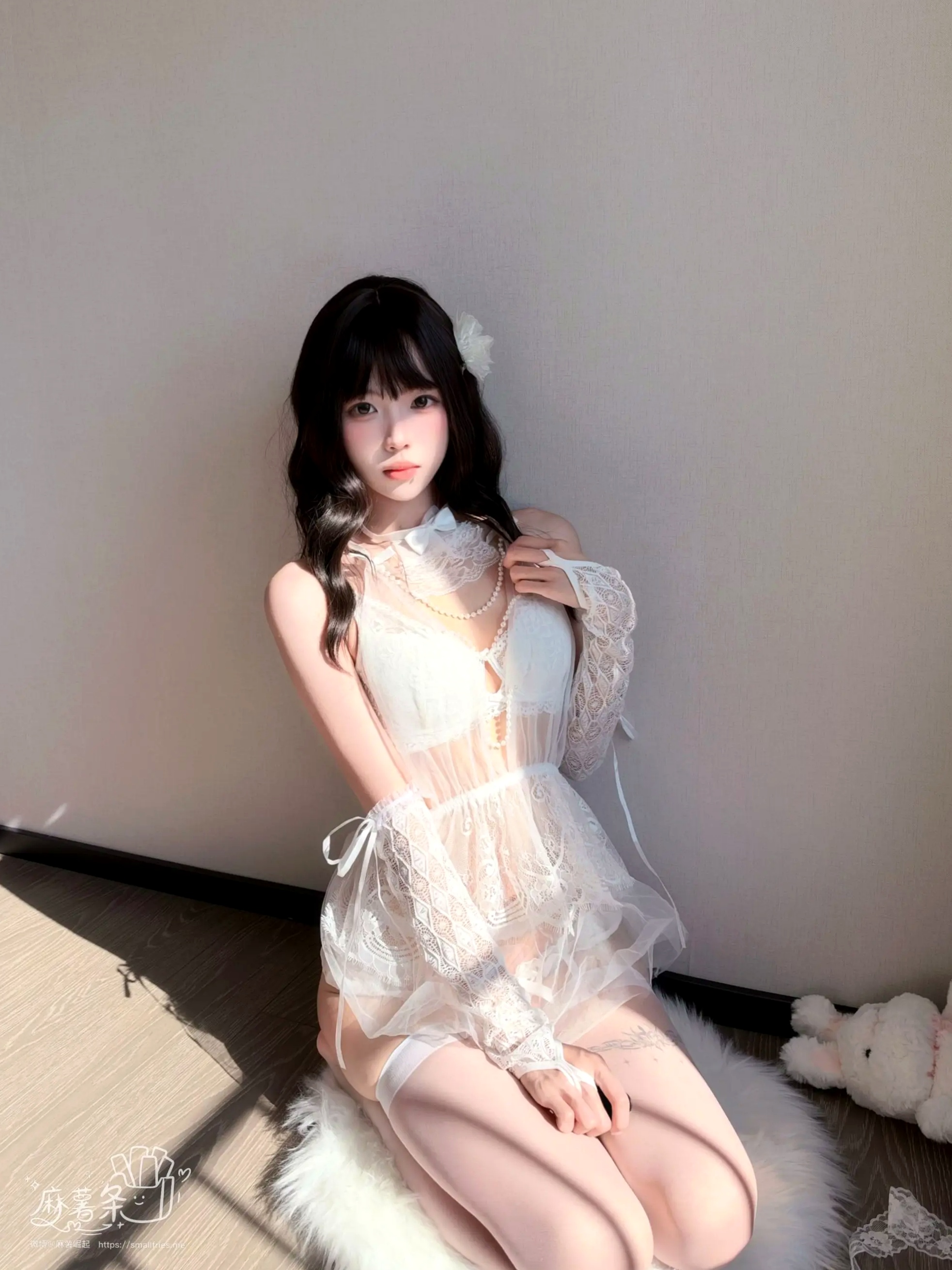 麻薯好吃 - 新婚珍珠 白色蕾丝内衣私房美图 [64P]