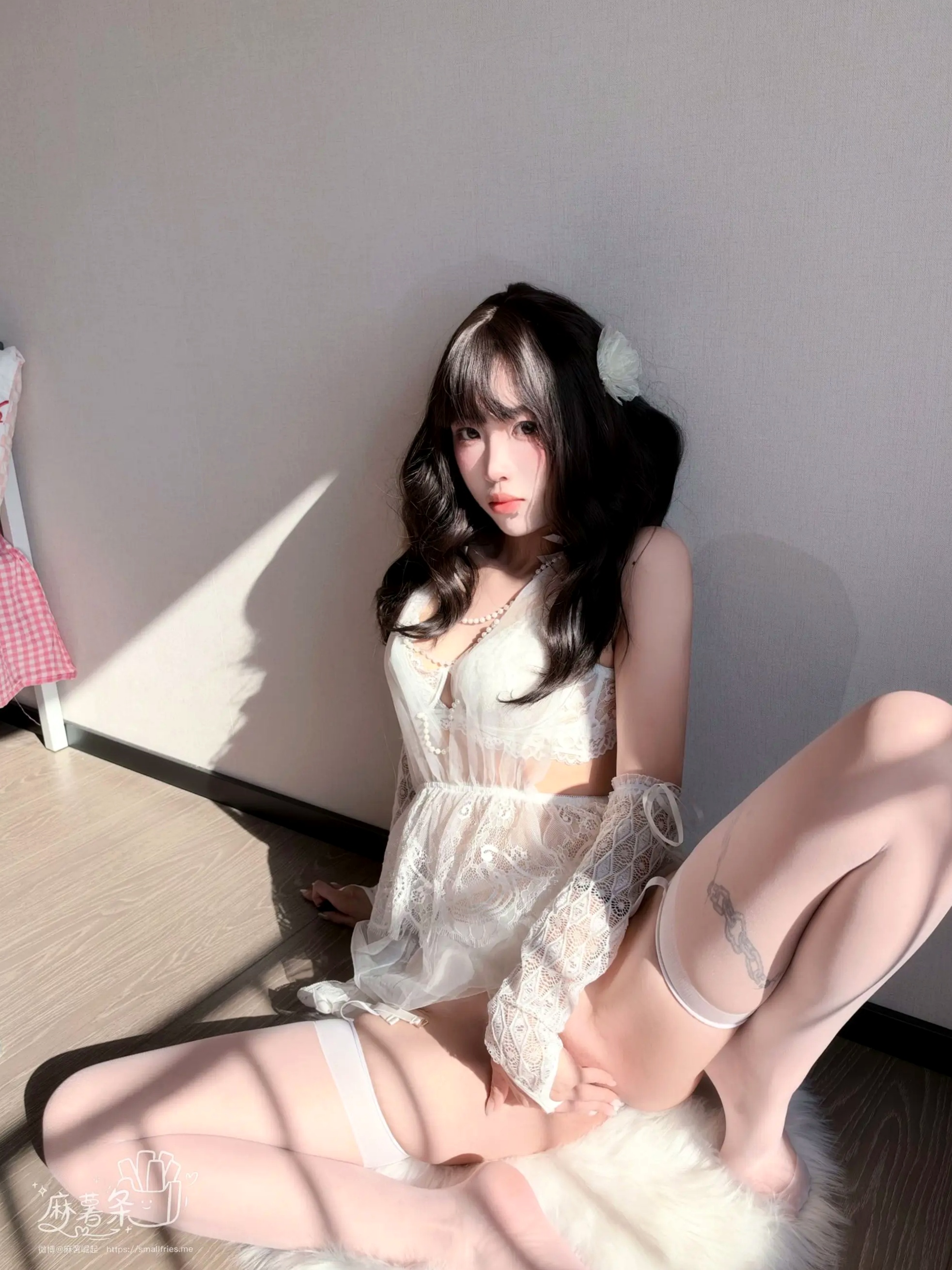 麻薯好吃 - 新婚珍珠 白色蕾丝内衣私房美图 [64P]