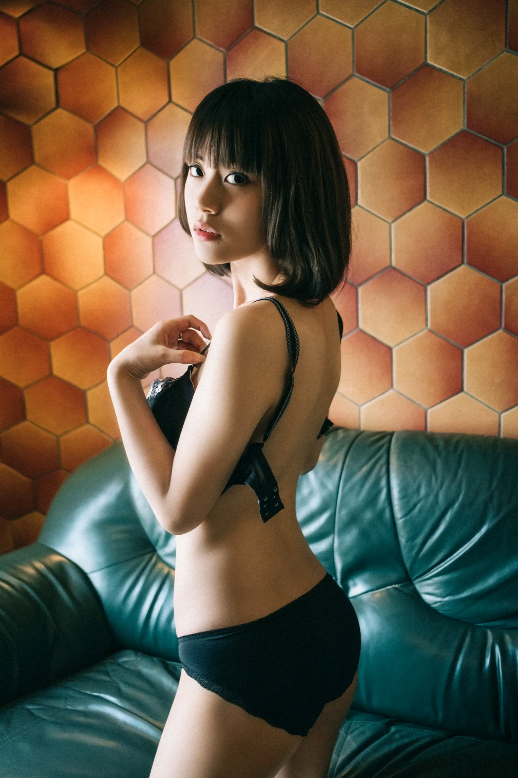 MEI - Vol.2 卧室私房内衣诱惑美女写真 [80P]