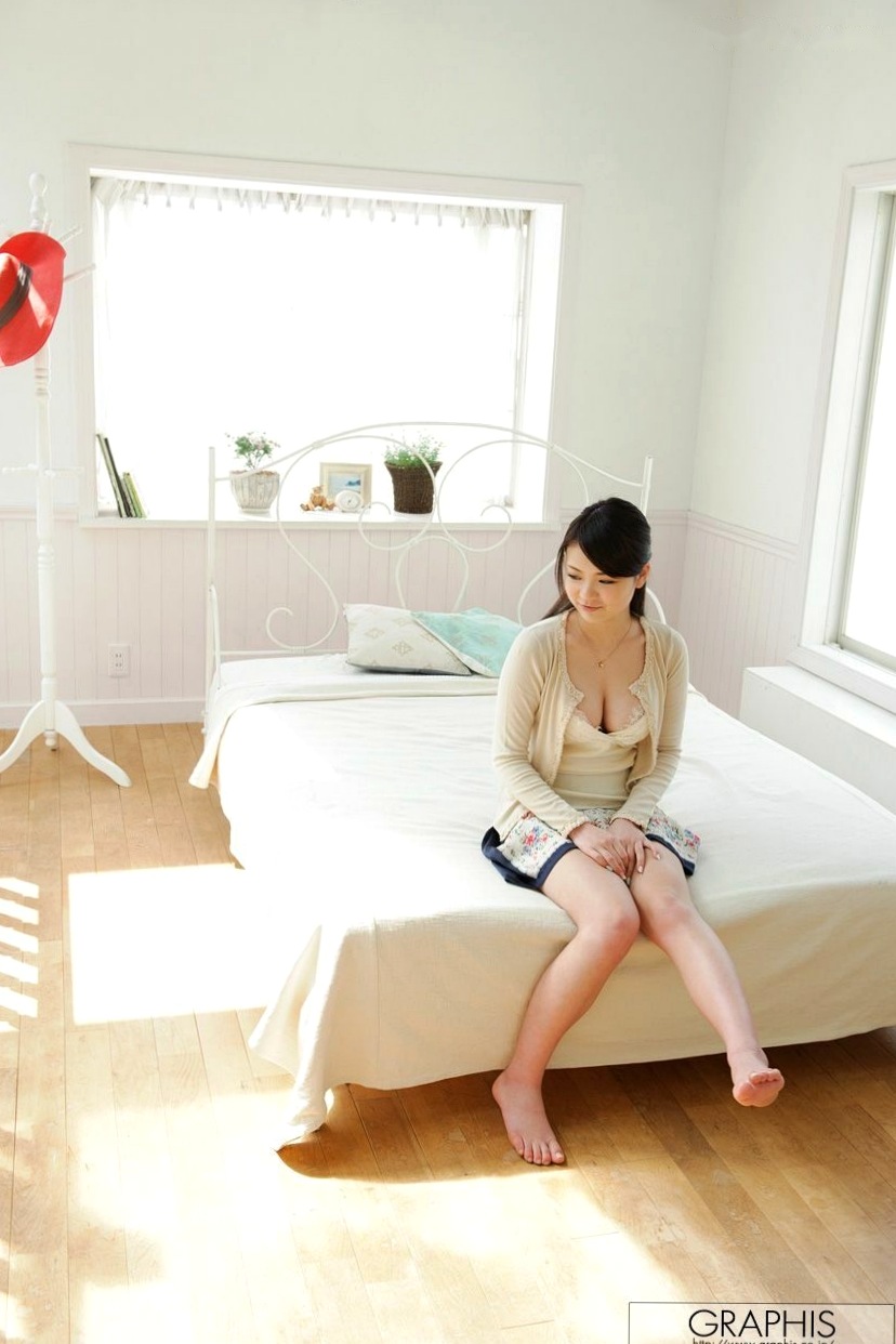 Gallery - Graphis_鶴田かな《Rocket Idol》高清写真，童颜巨乳演绎室内私房与清新户外，极致性感诱惑日本童颜巨乳私房照大尺度清纯 鹤田香奈、鹤田加奈女神私房照_秀色女神 - image 7