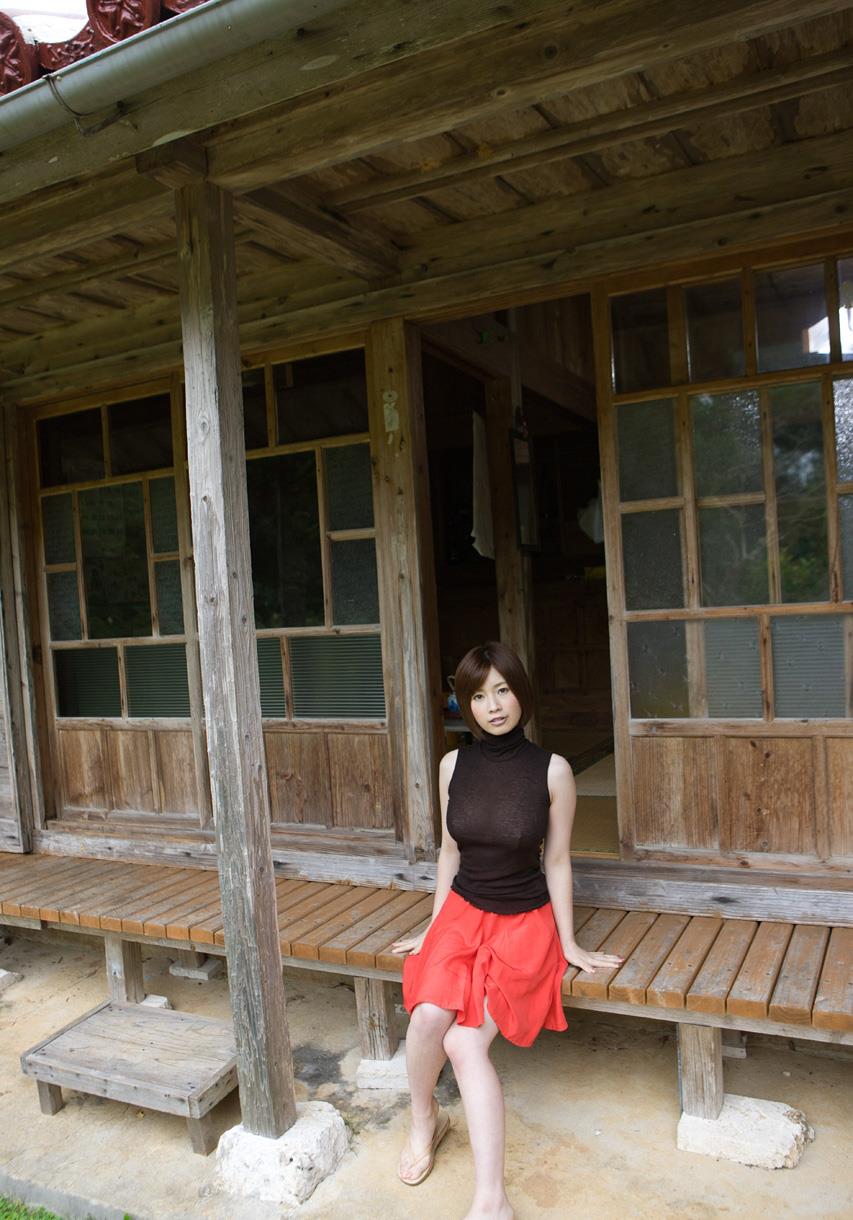 奥田咲-沙滩比基尼套图写真图集