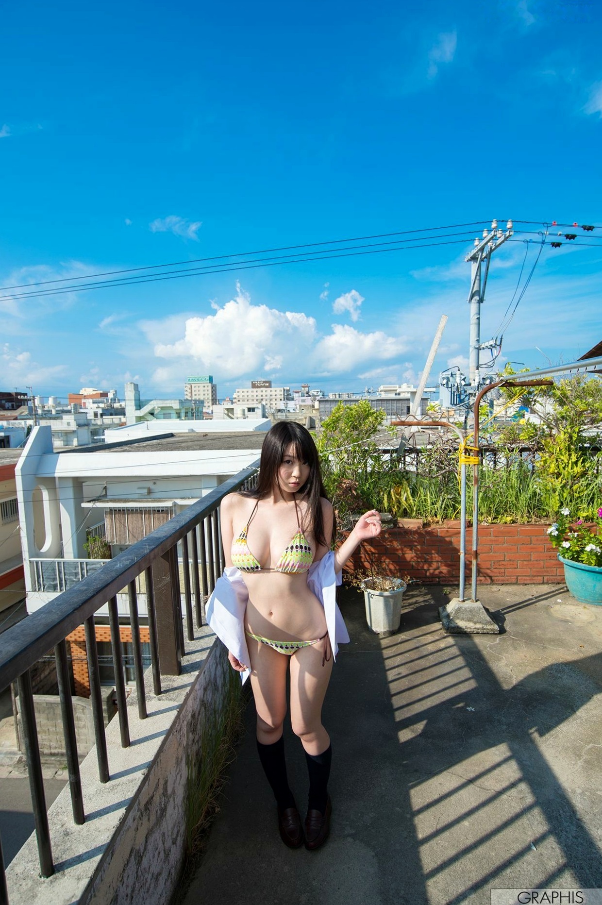 Gallery - 梦乃爱华 Graphis 户外林间与沙滩比基尼性感私房写真日本性感比基尼童颜巨乳白嫩 梦乃爱华女神私房照_秀色女神 - image 10