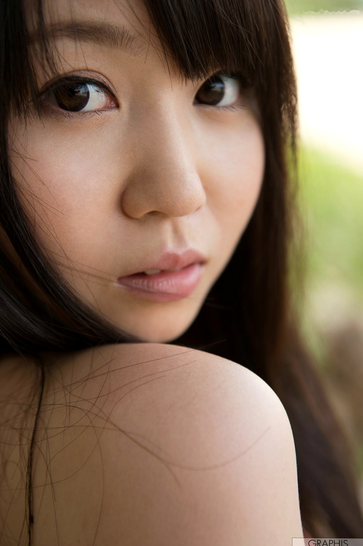 Gallery - 梦乃爱华 Graphis 户外林间与沙滩比基尼性感私房写真日本性感比基尼童颜巨乳白嫩 梦乃爱华女神私房照_秀色女神 - image 15