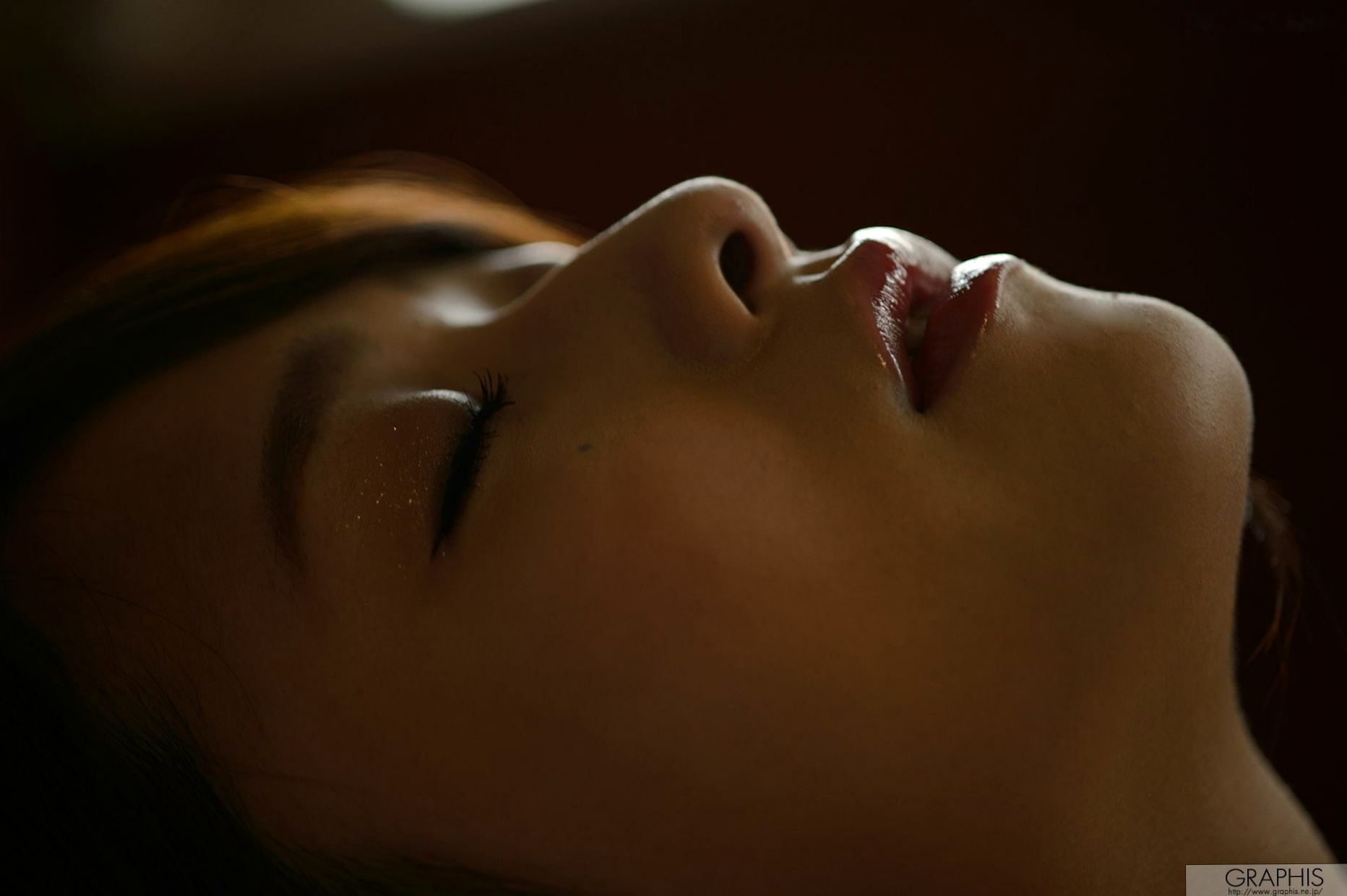 Gallery - Graphis系列：白石茉莉奈《Primary Colors》旗袍写真，户外巷弄与居家私房双重风情，性感女神完美演绎！性感旗袍日本私房照诱惑 白石茉莉奈女神私房照_秀色女神 - image 38