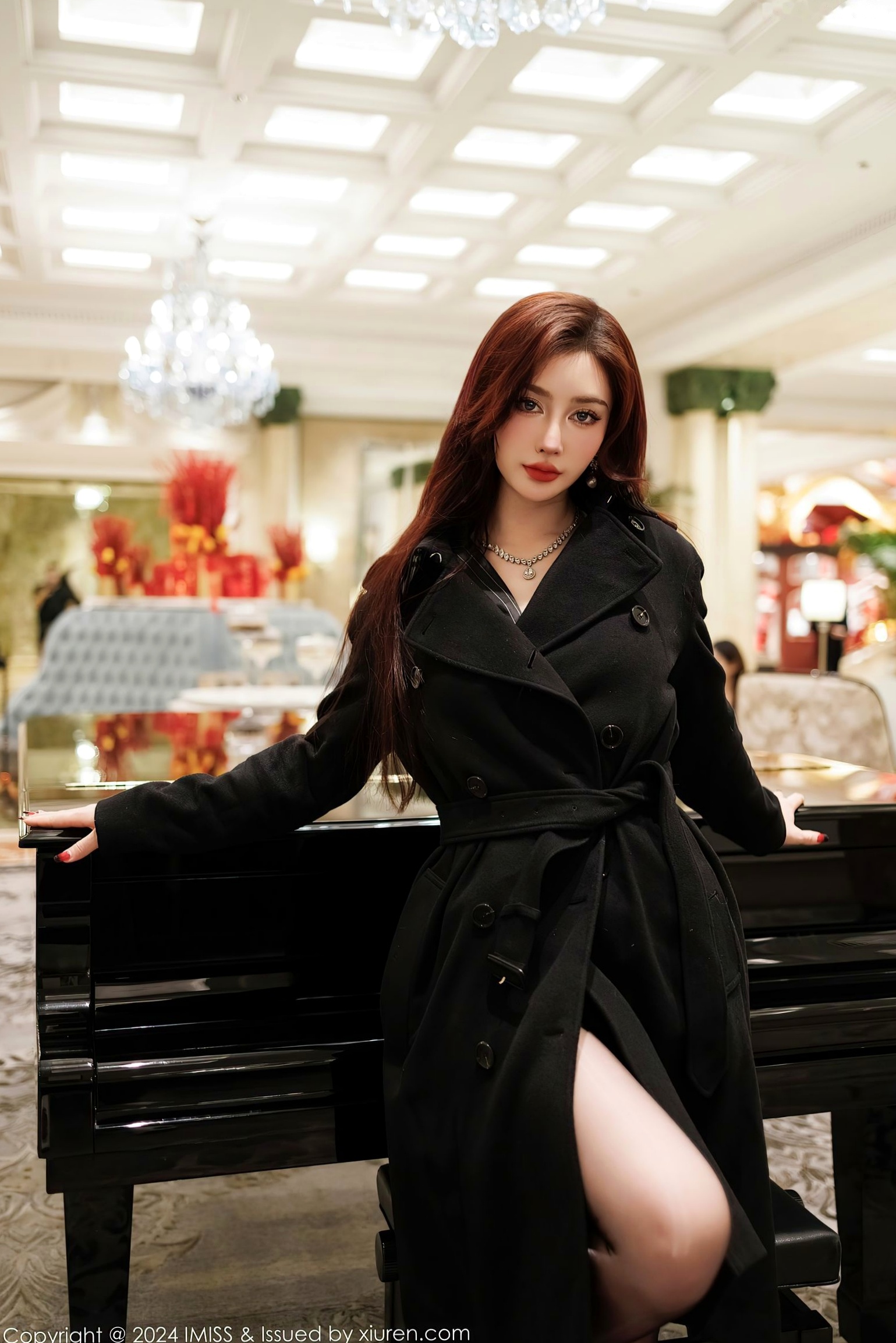 Gallery - IMiss爱蜜社 - Honey Club -768-蕾蕾：御姐车内私房大片，黑大衣诱惑与黑丝美腿的极致碰撞爱蜜社 - Honey Club 性感诱惑黑丝御女郎 - Royal Lady  林熙蕾女神私房照_秀色女神 - image 1