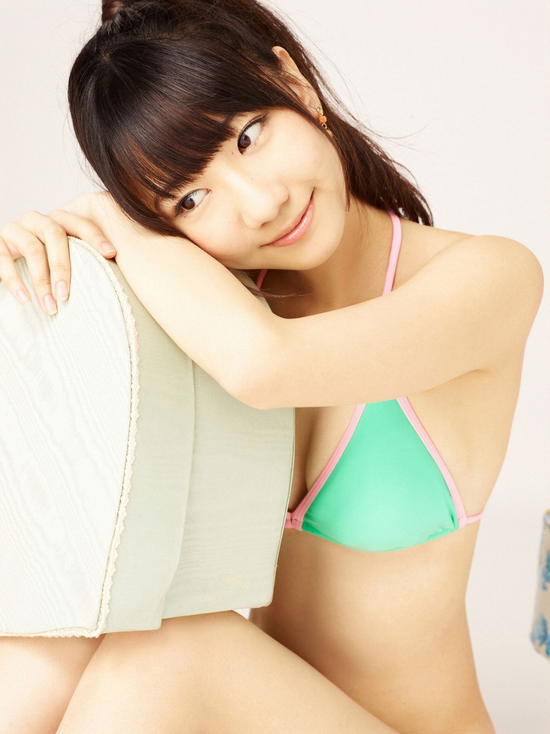 柏木由纪(Kashiwagi Yuki)《プレゼント》[YS Web]高清写真图Vol.508