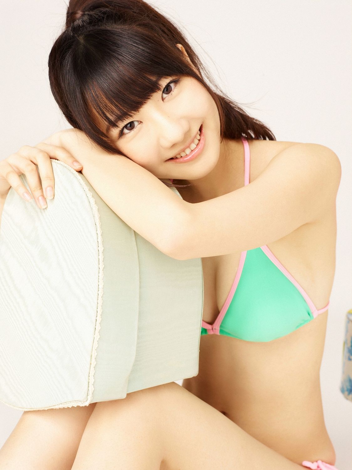 柏木由纪(Kashiwagi Yuki)《プレゼント》[YS Web]高清写真图Vol.508