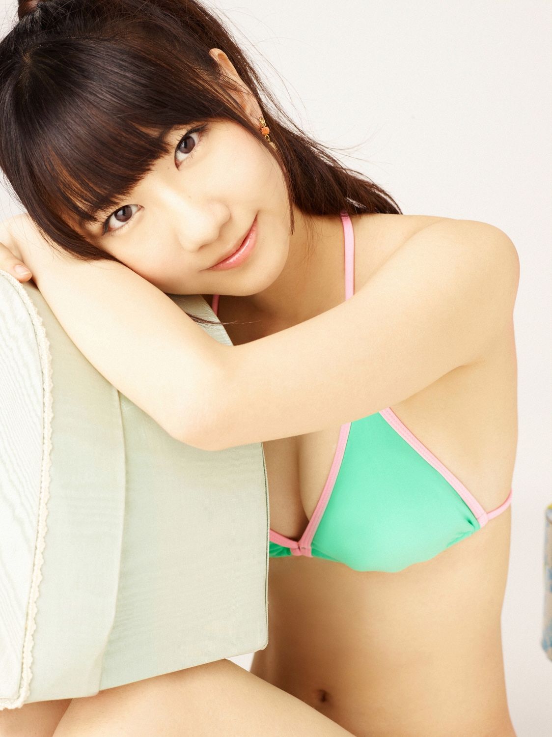 柏木由纪(Kashiwagi Yuki)《プレゼント》[YS Web]高清写真图Vol.508