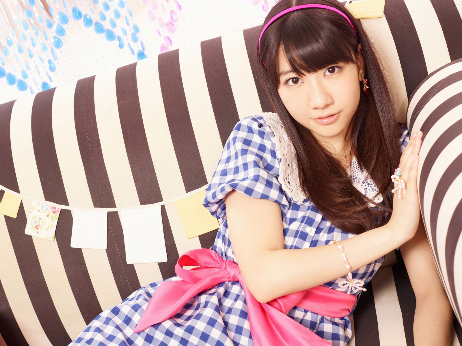 柏木由纪(Kashiwagi Yuki)《プレゼント》[YS Web]高清写真图Vol.508