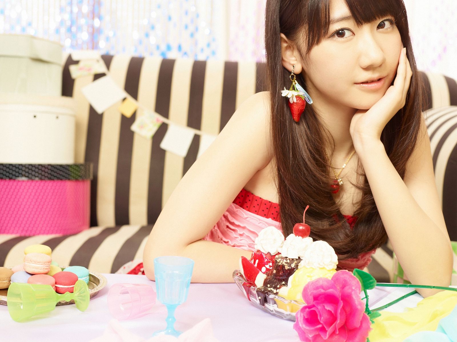柏木由纪(Kashiwagi Yuki)《プレゼント》[YS Web]高清写真图Vol.508
