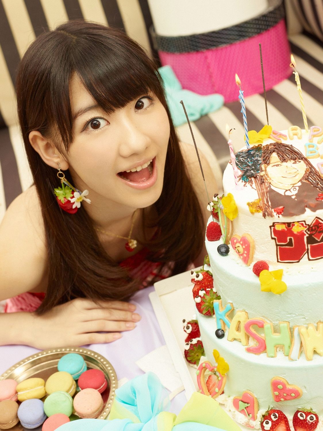 柏木由纪(Kashiwagi Yuki)《プレゼント》[YS Web]高清写真图Vol.508